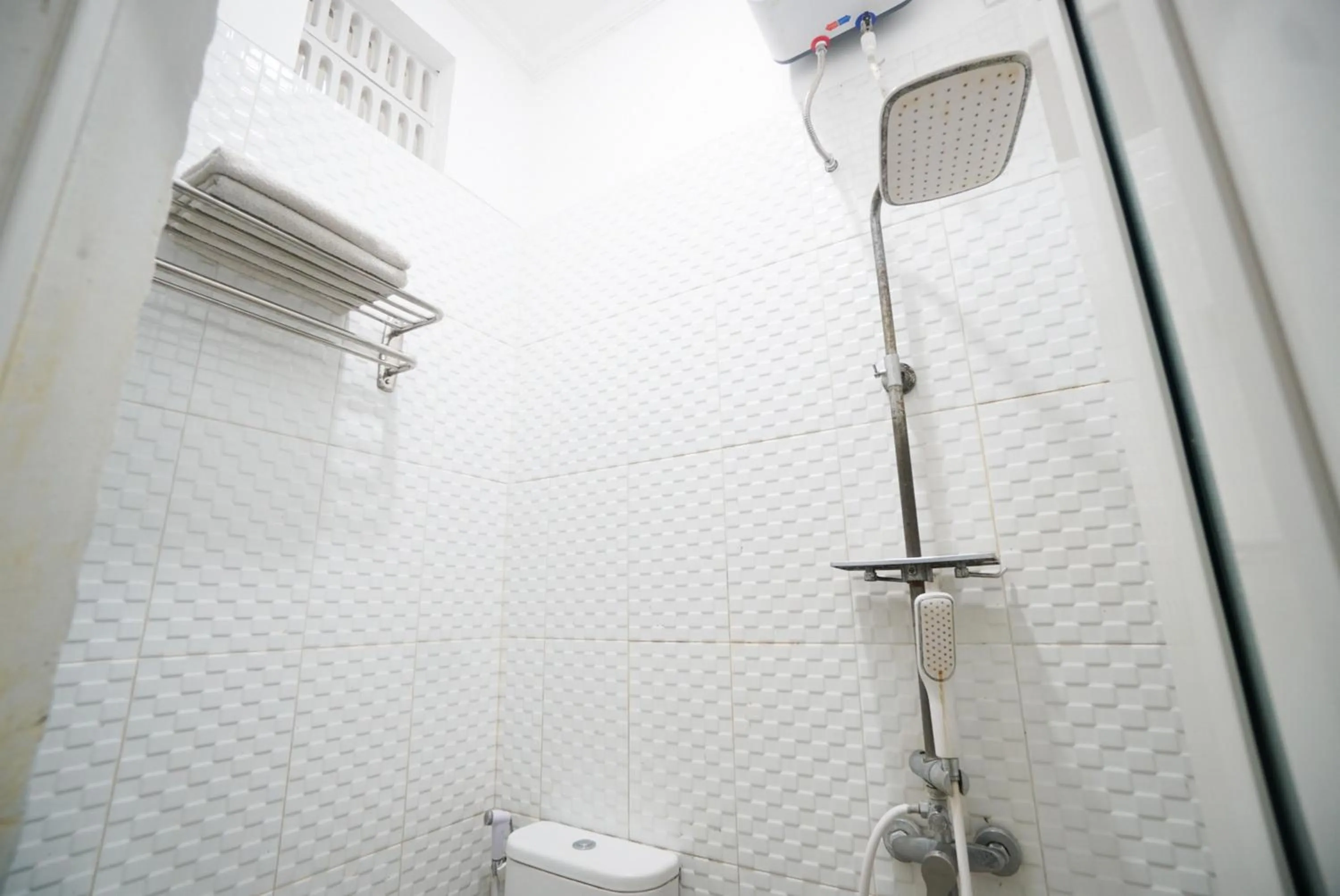 Shower in Griya Sawamah Syariah Mitra RedDoorz