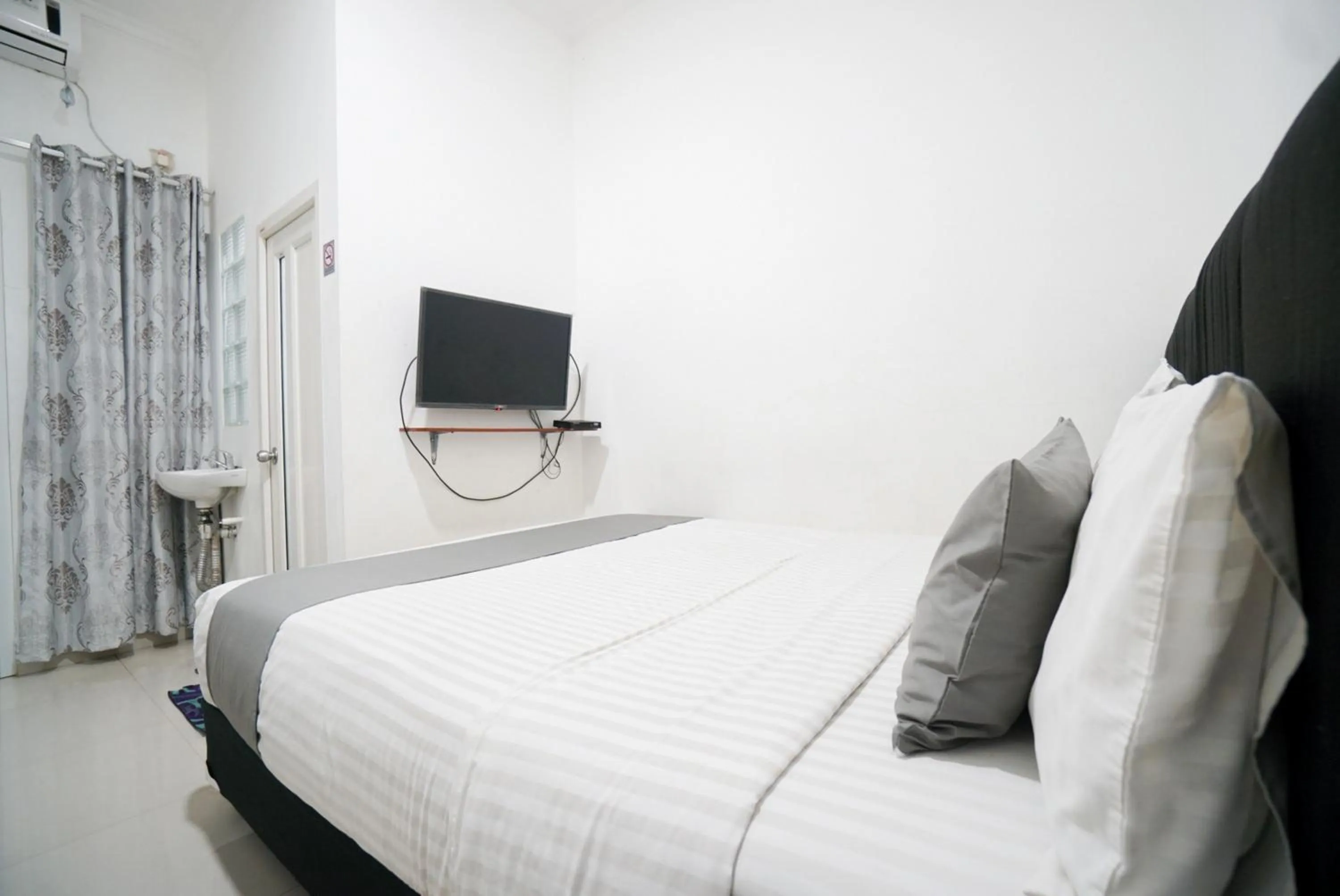 Bed in Griya Sawamah Syariah Mitra RedDoorz