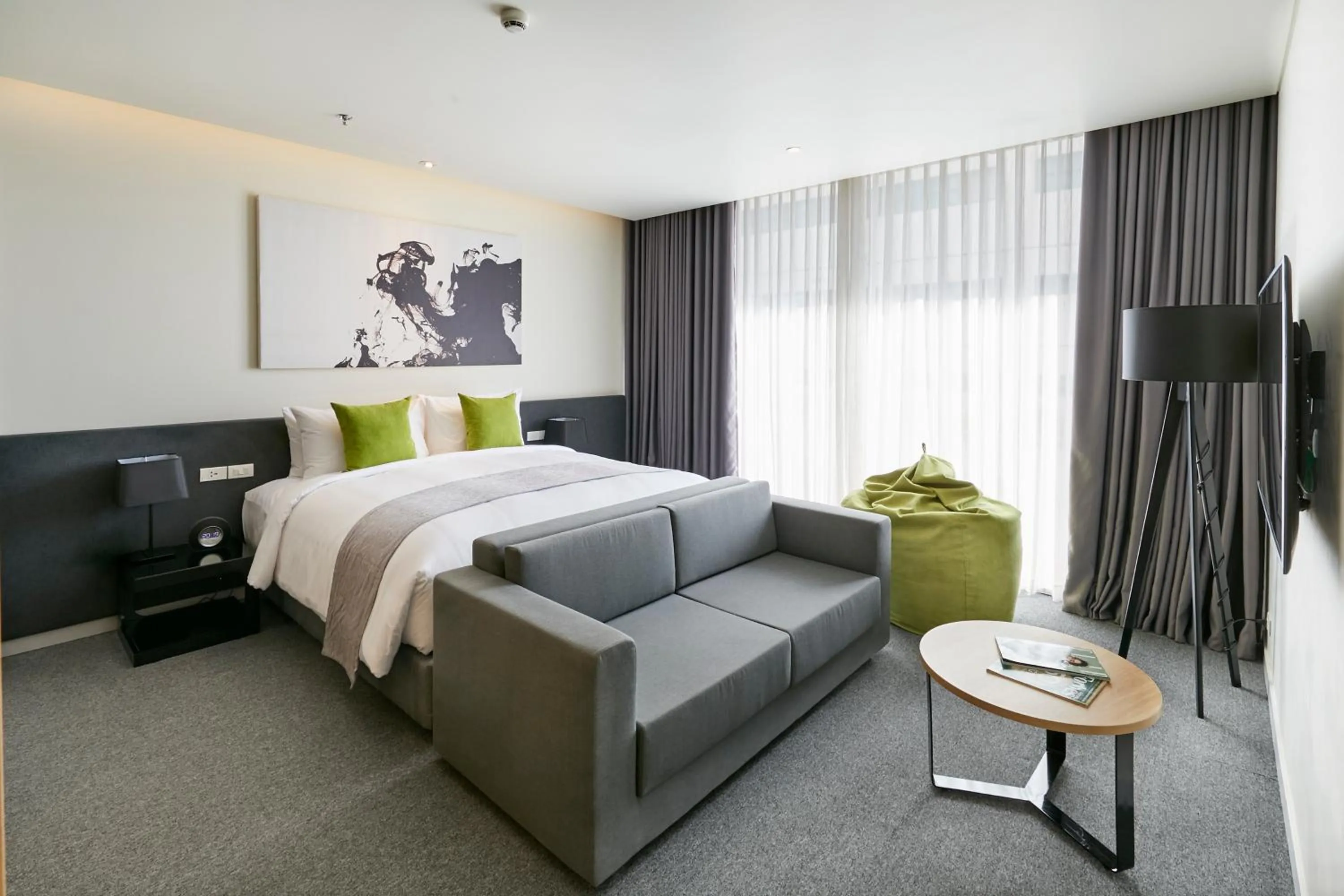 Seating area, Bed in Zazz Urban Ho Chi Minh