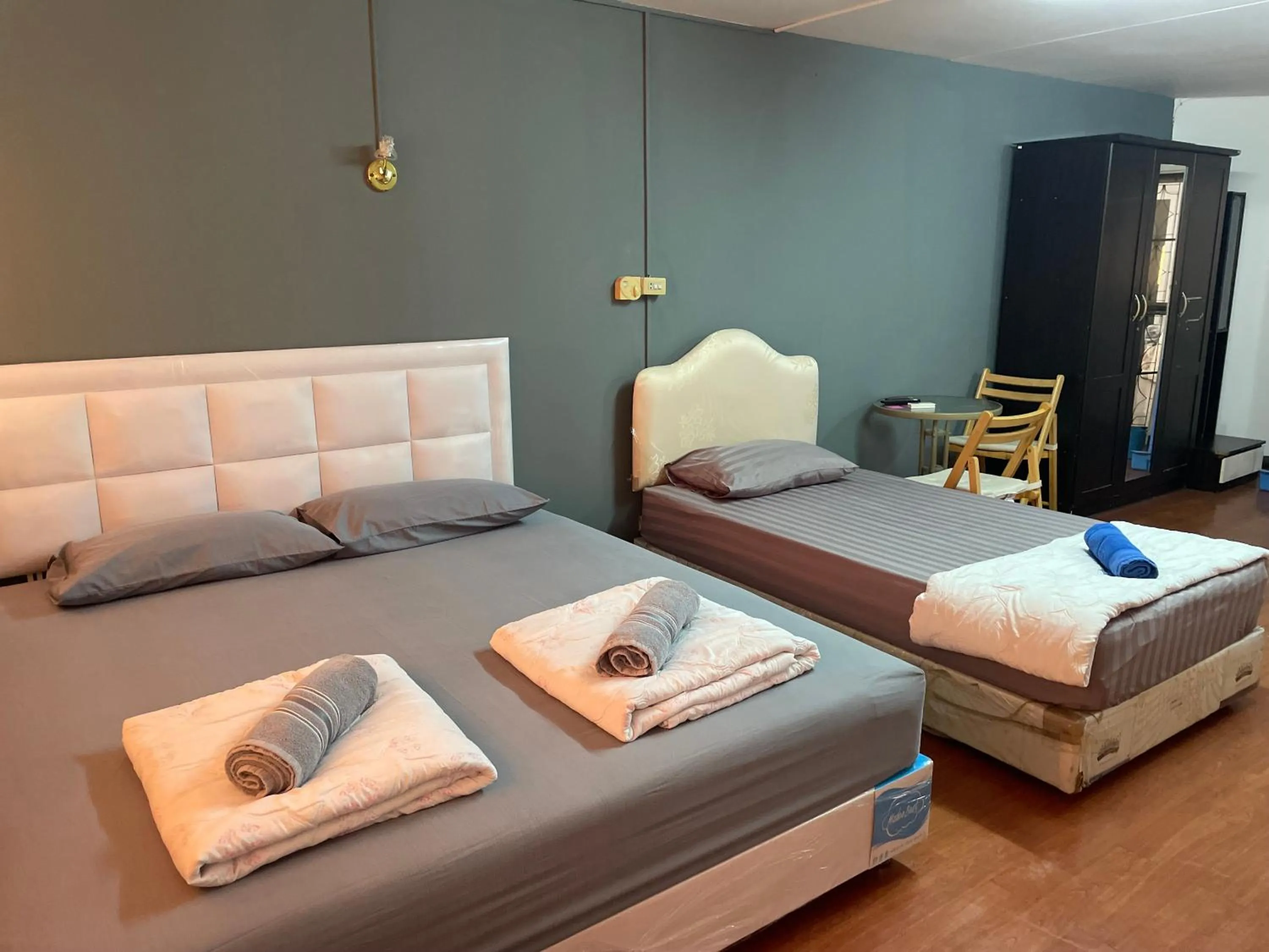 Photo of the whole room, Bed in Dailyroom C3,C4by Anna