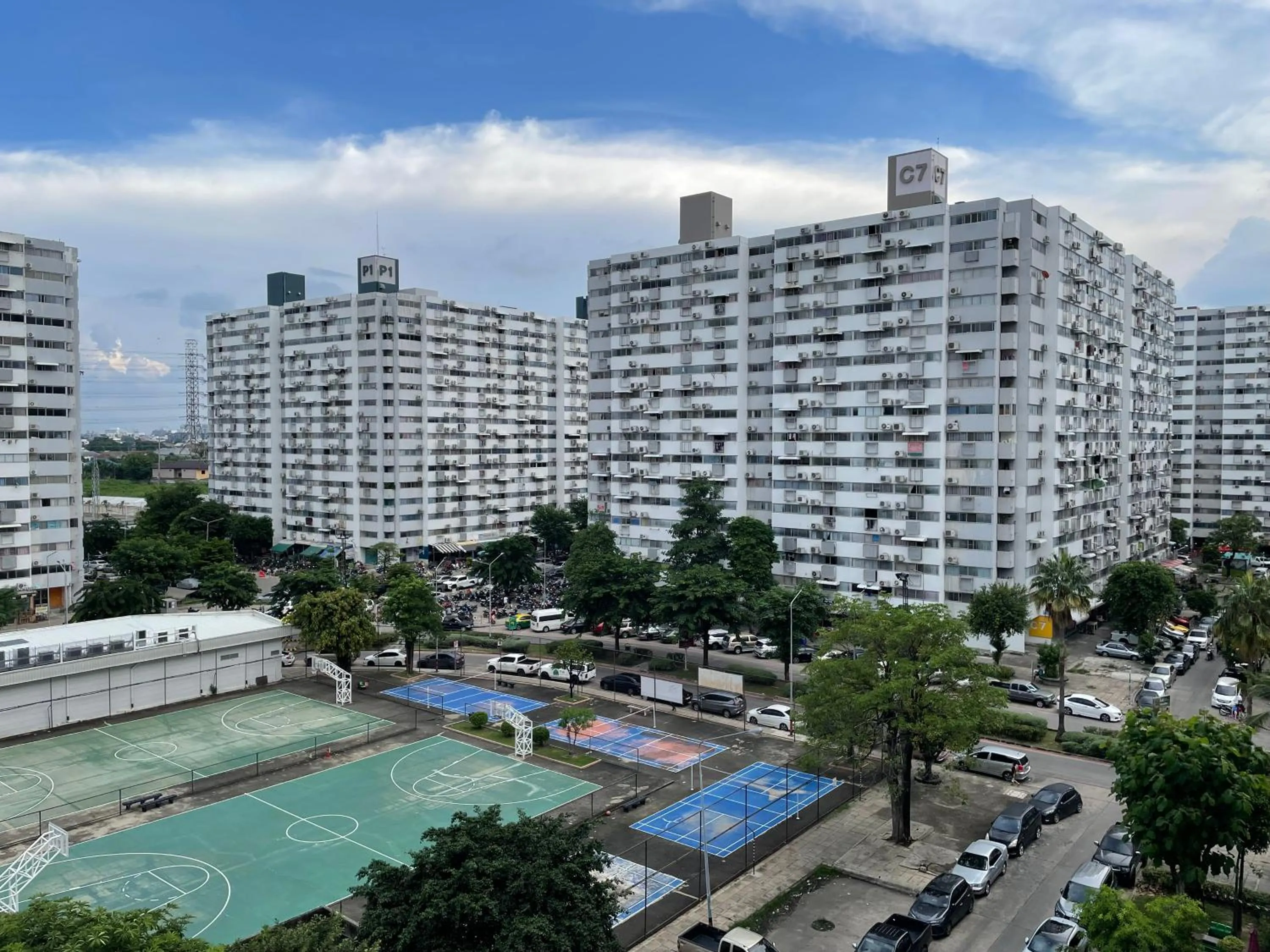 Neighbourhood in Dailyroom C3,C4by Anna