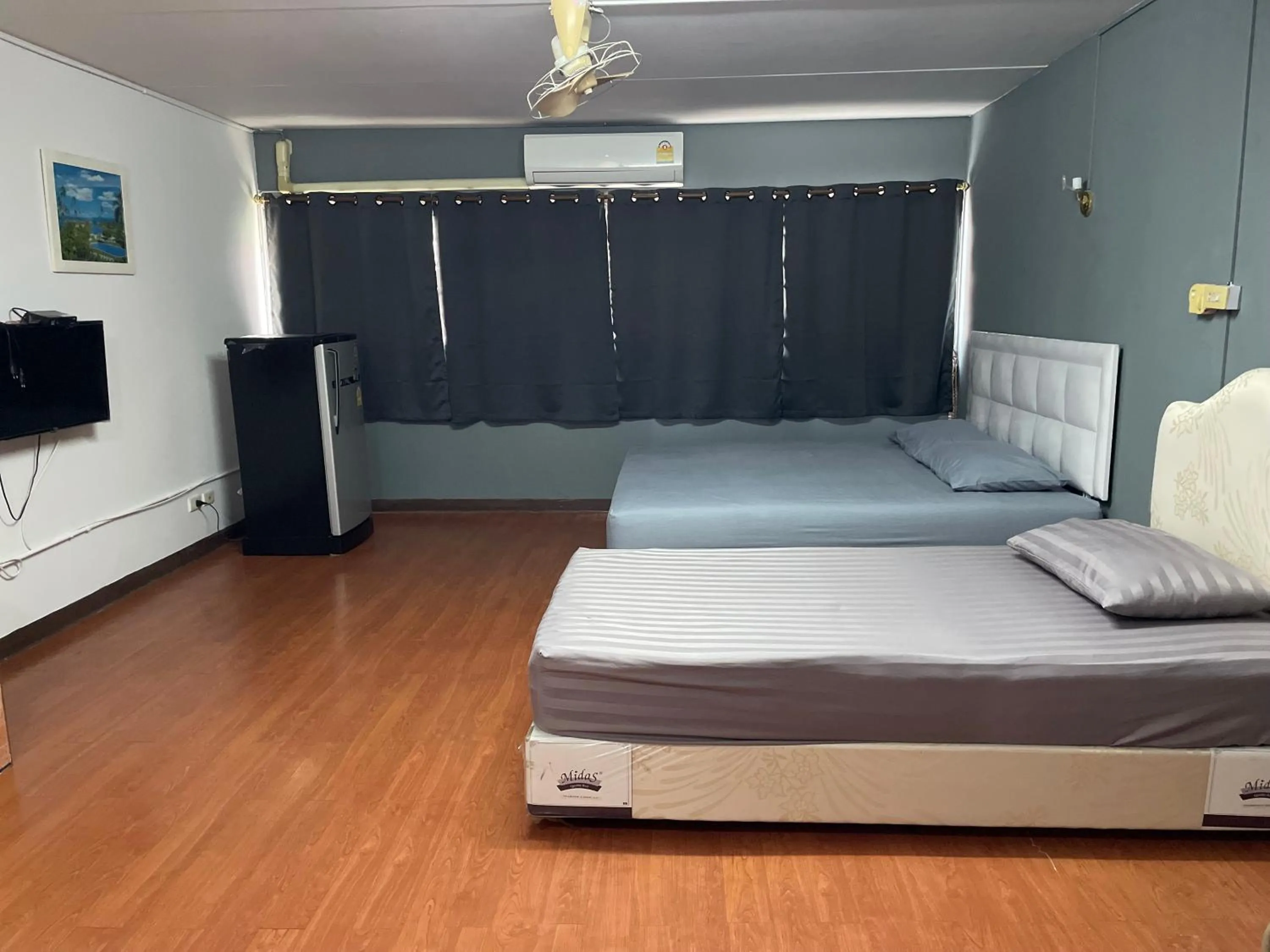 Bed in Dailyroom C3,C4by Anna