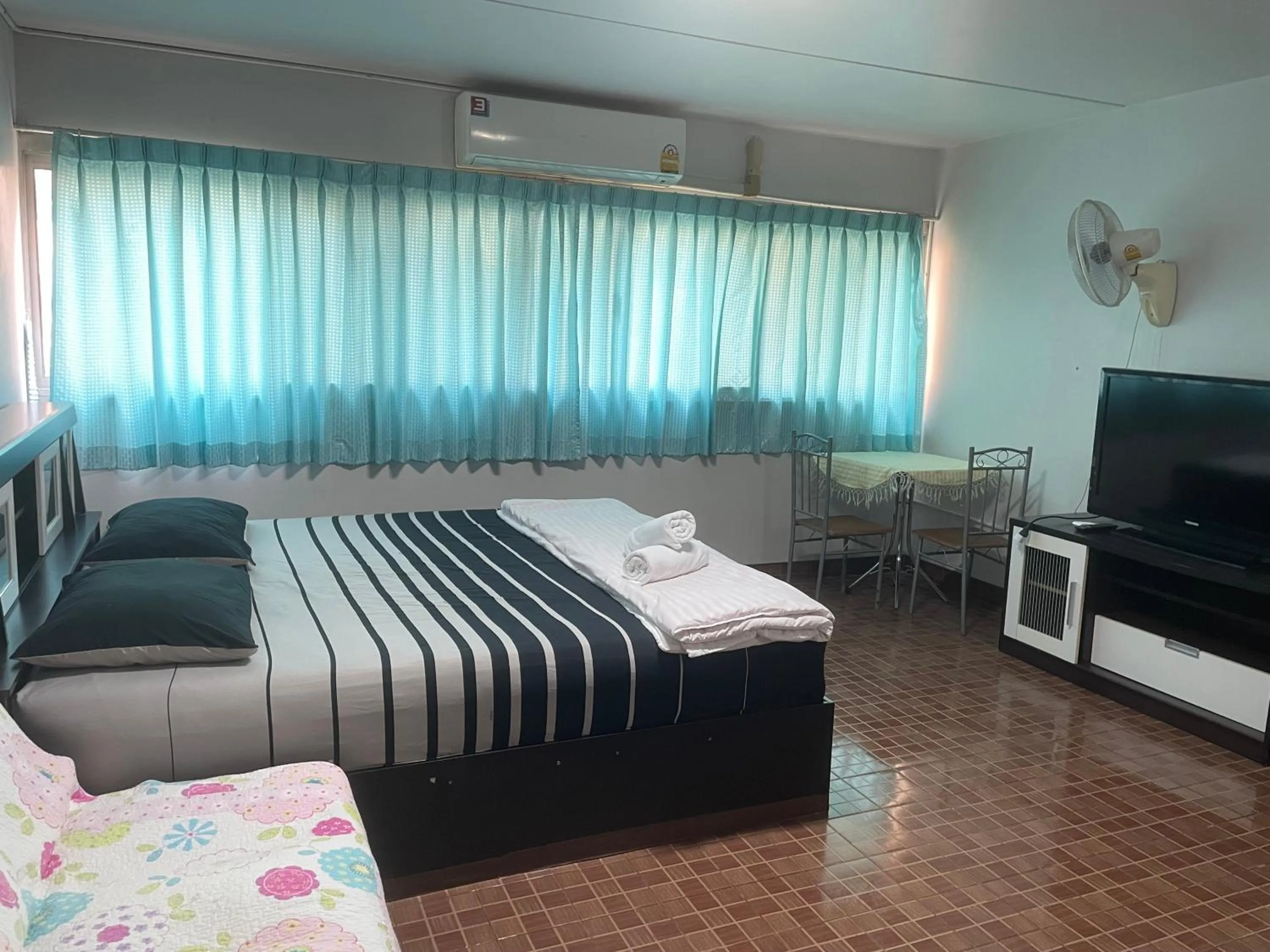 Bed in Dailyroom C3,C4by Anna