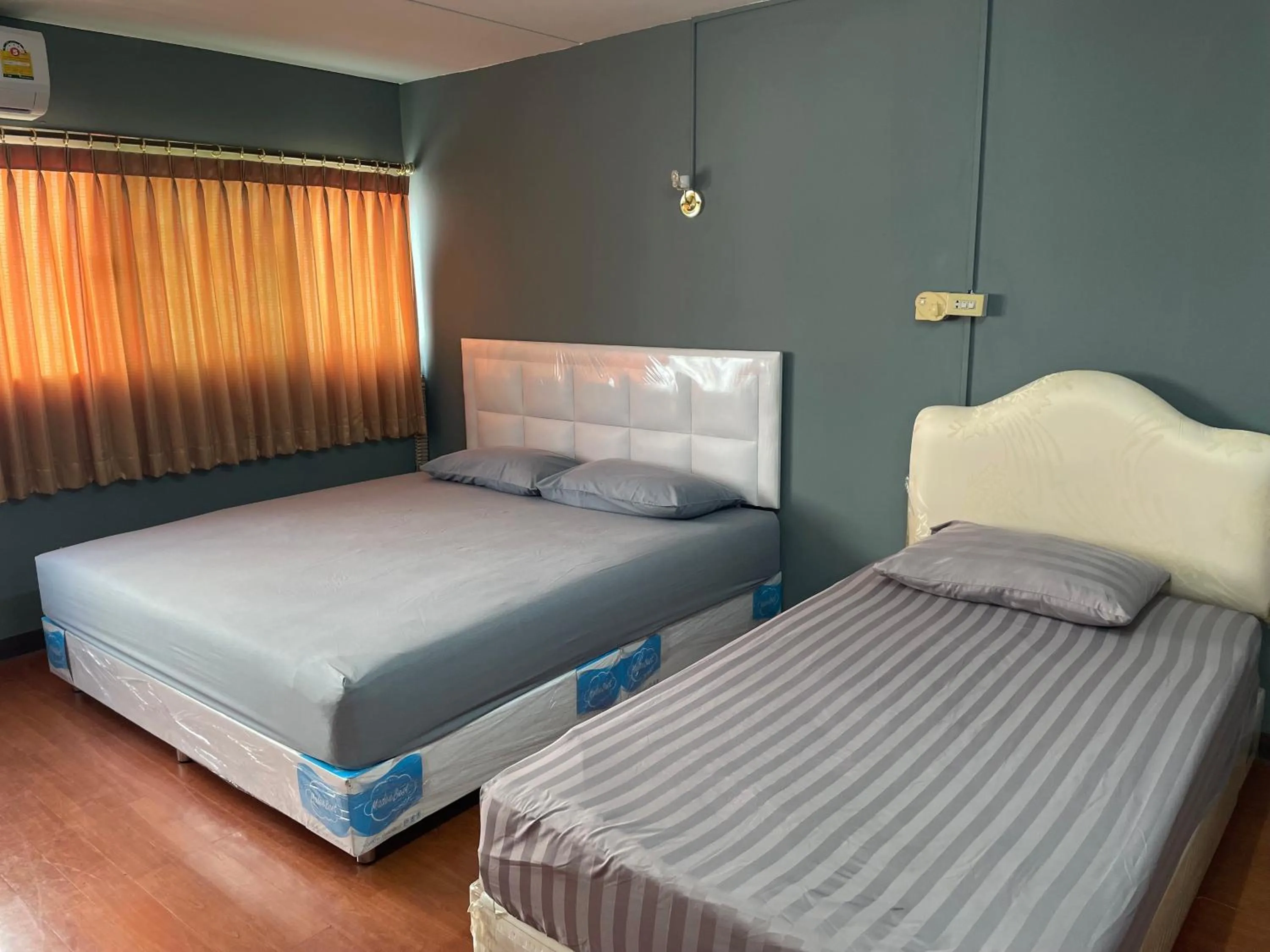 Bed in Dailyroom C3,C4by Anna