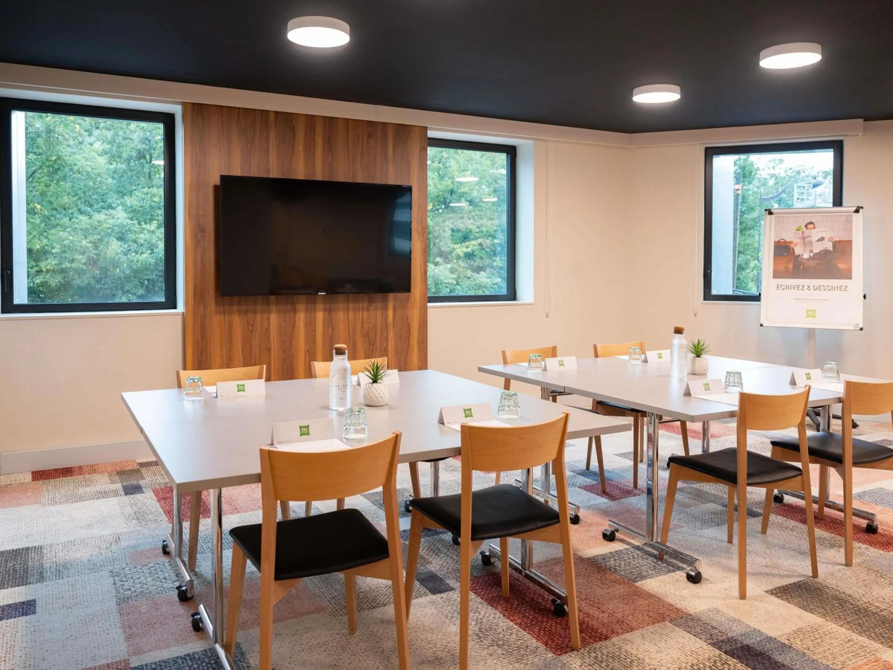 Meeting/conference room in ibis Styles Paris Meteor Avenue d'Italie