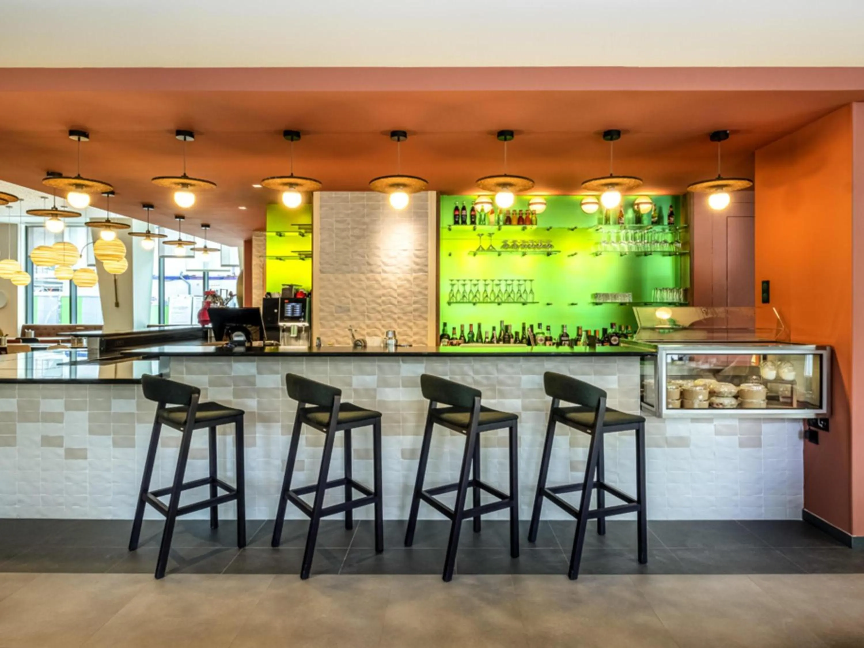 Lounge or bar in ibis Styles Paris Meteor Avenue d'Italie