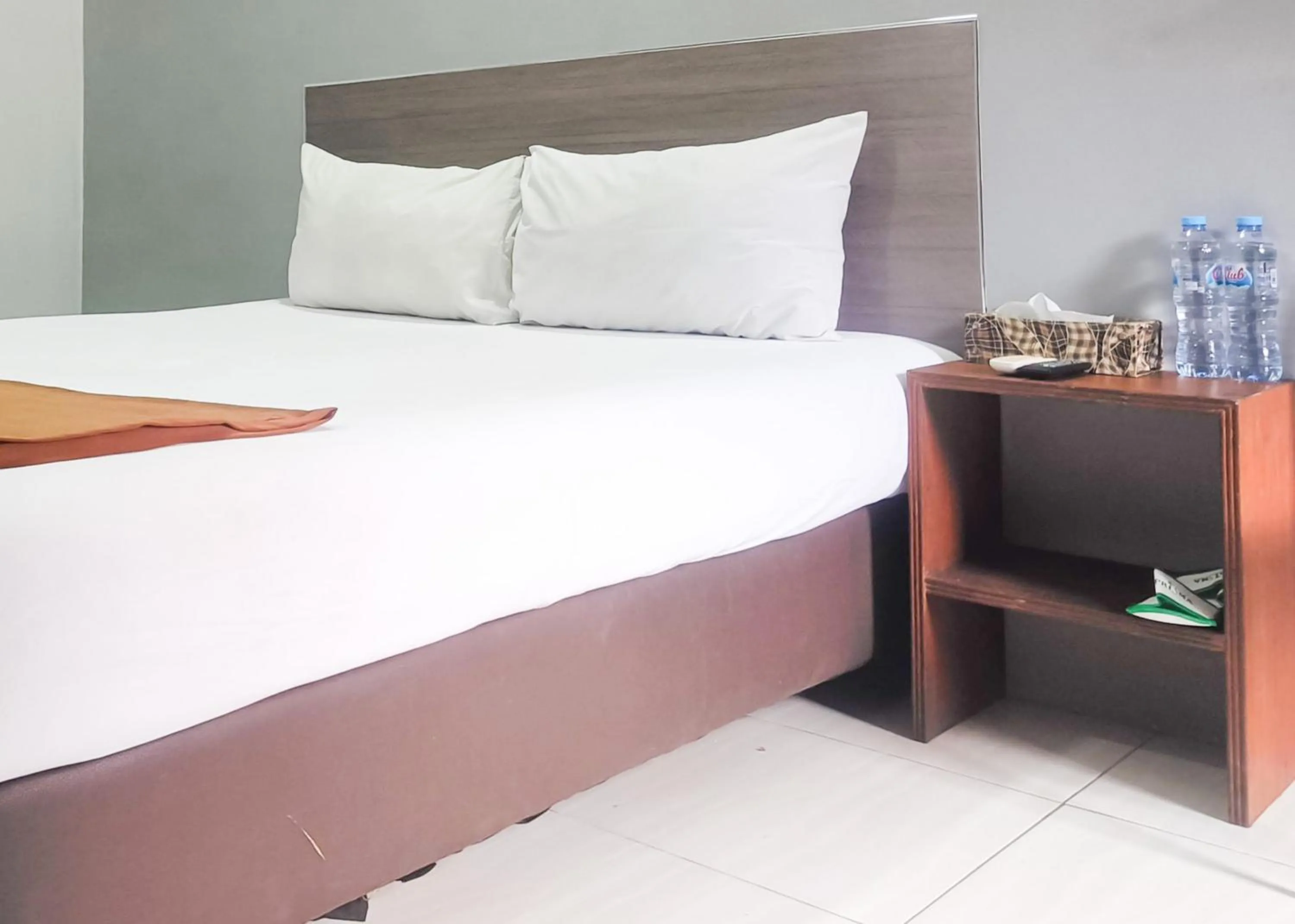 Bedroom, Bed in Hotel Prisma Mitra RedDoorz