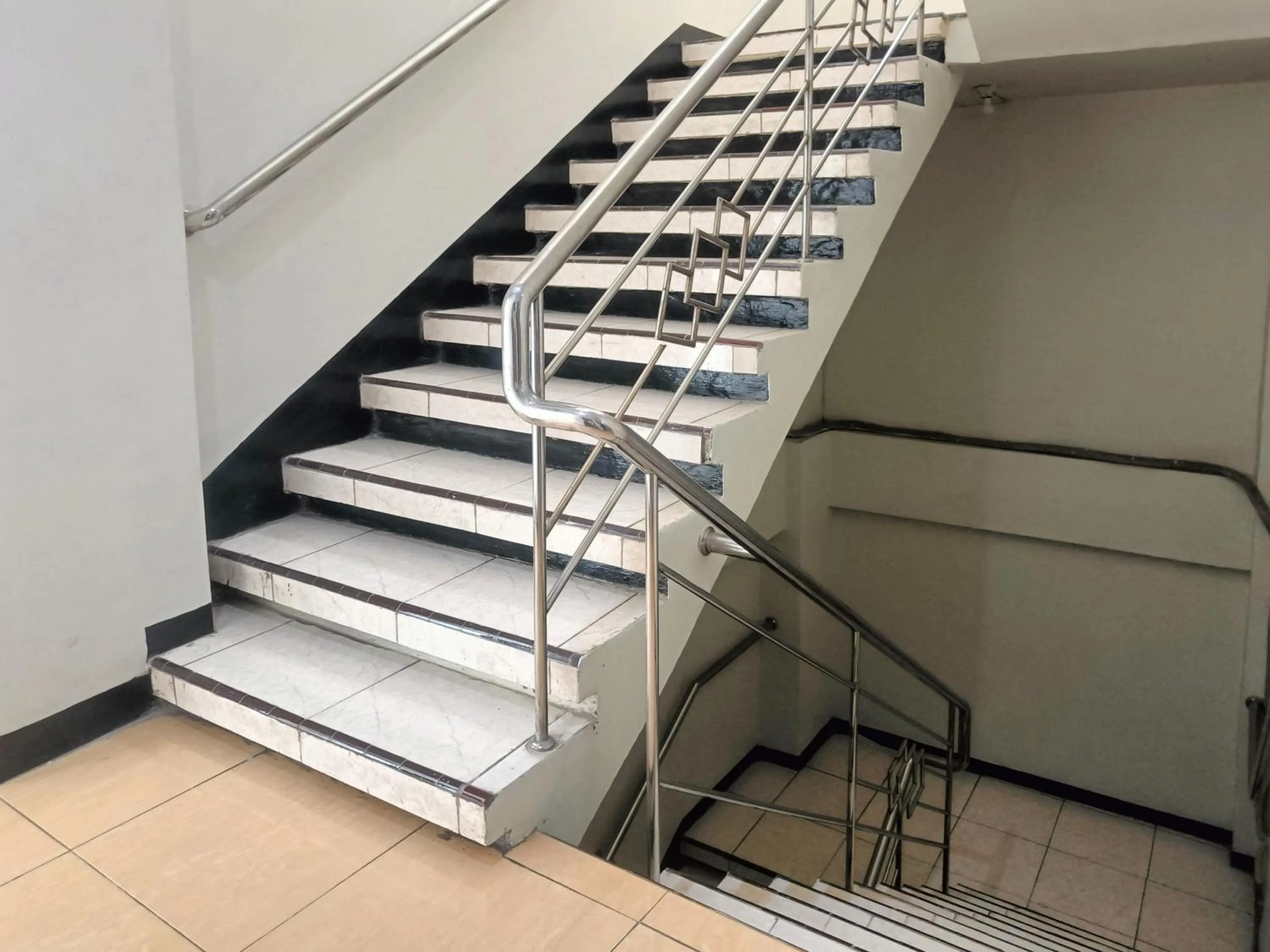 Property building in Hotel Prisma Mitra RedDoorz