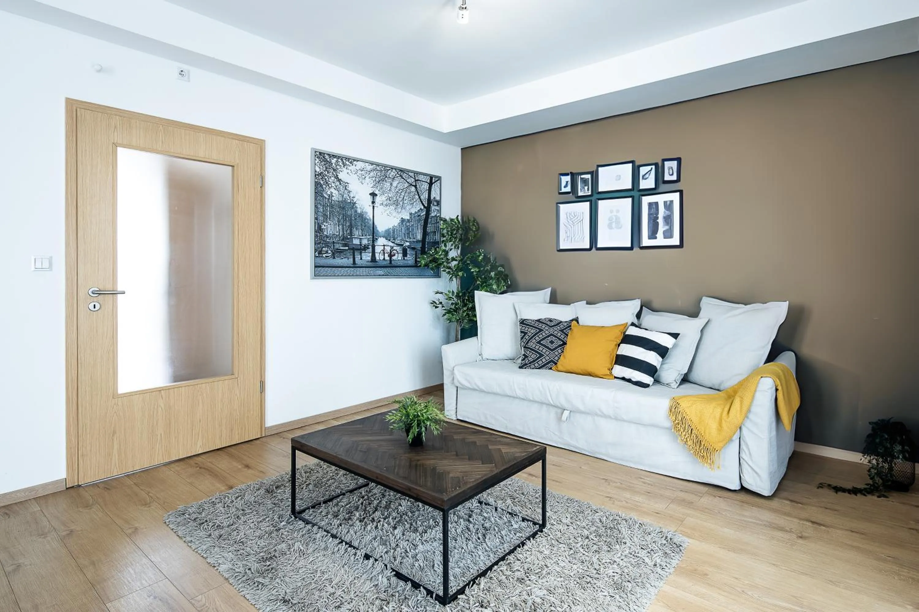 Living room in Vagabond Downtown