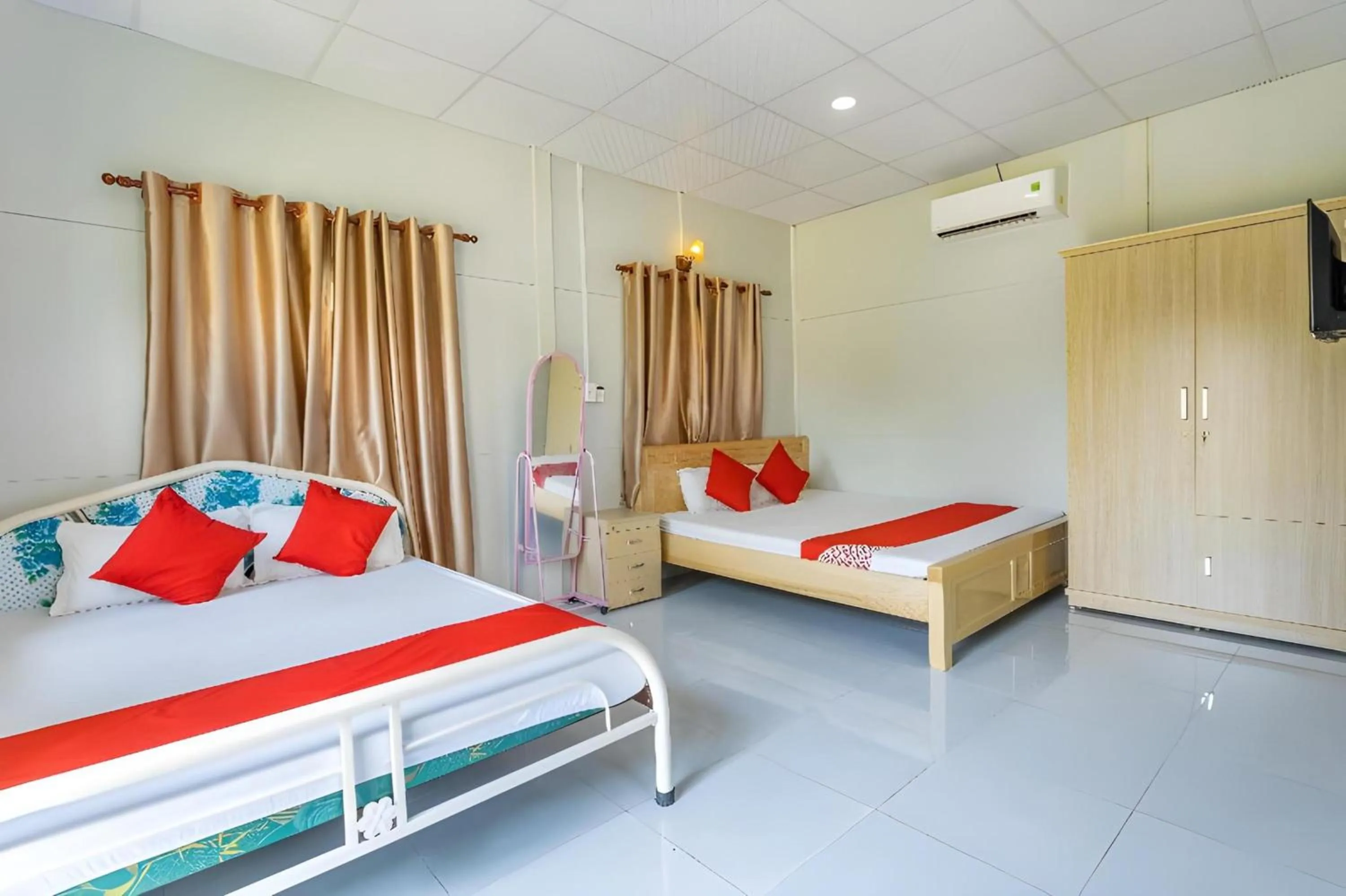 TV and multimedia in Linh Dan Bungalow