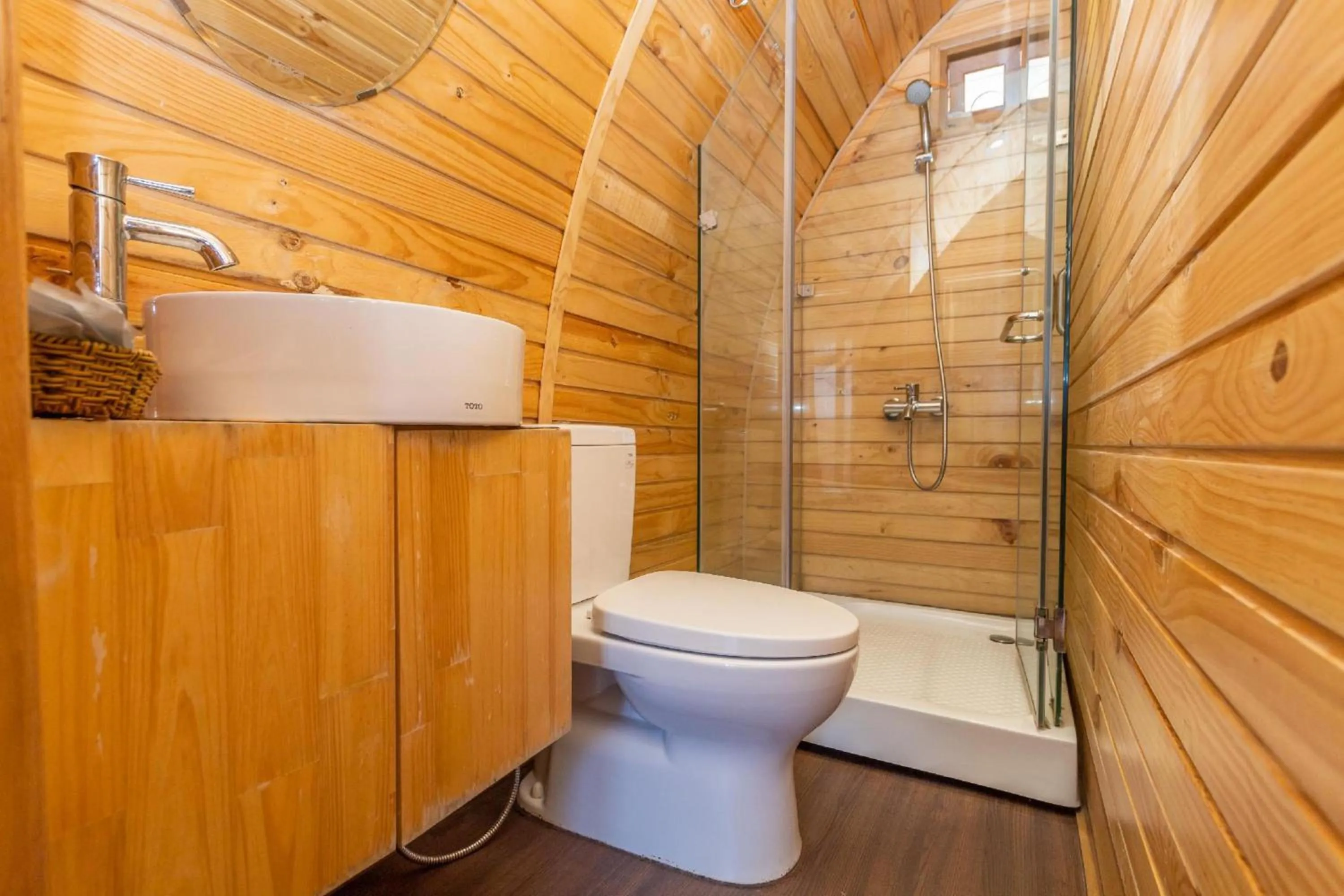 Bathroom in Linh Dan Bungalow