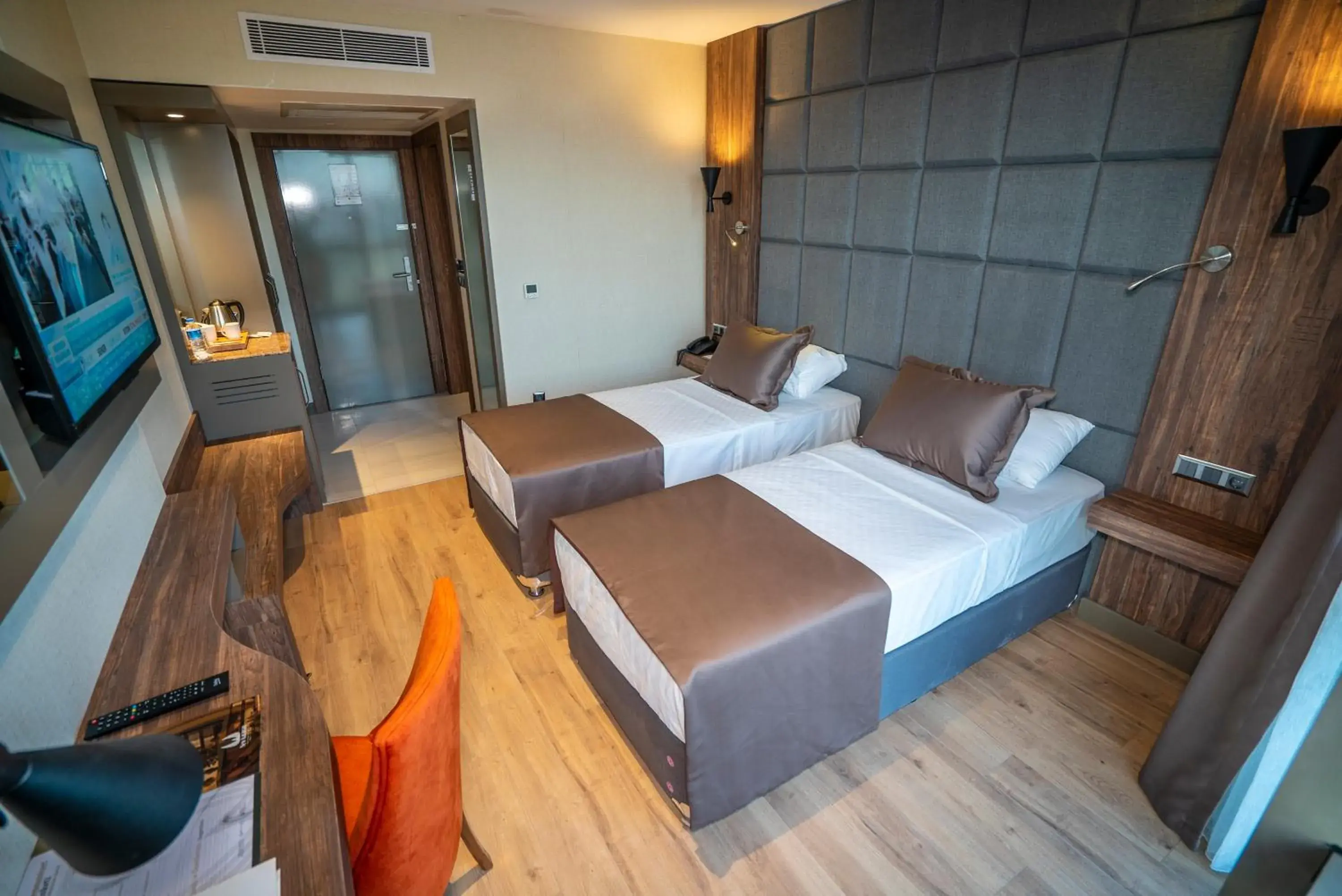 Standard Twin Room - single occupancy in NEW KARAMAN HOTEL Standard Twin Room - single occupancy in NEW KARAMAN HOTEL