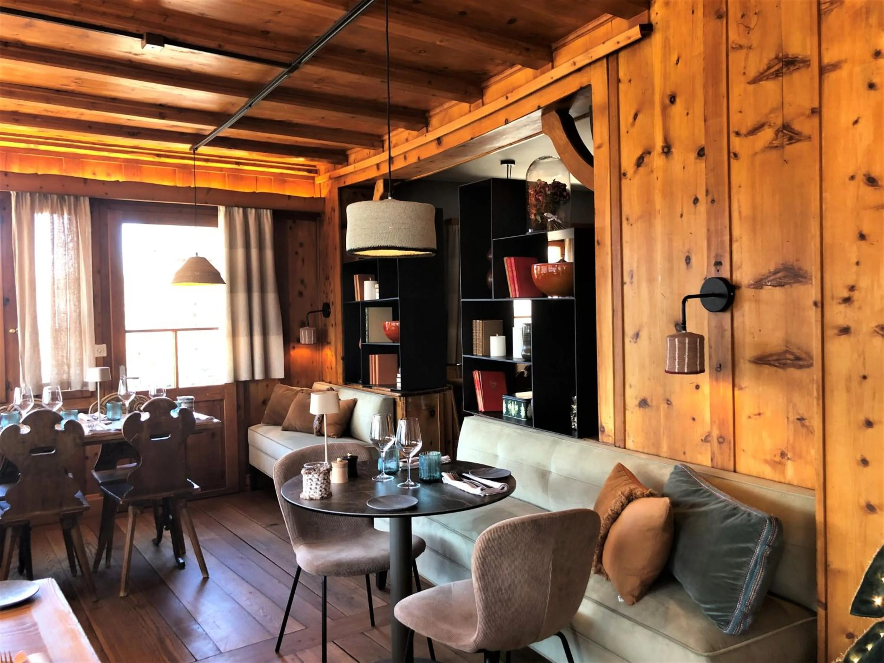 Restaurant/places to eat in Hôtel Le Grand Chalet Favre
