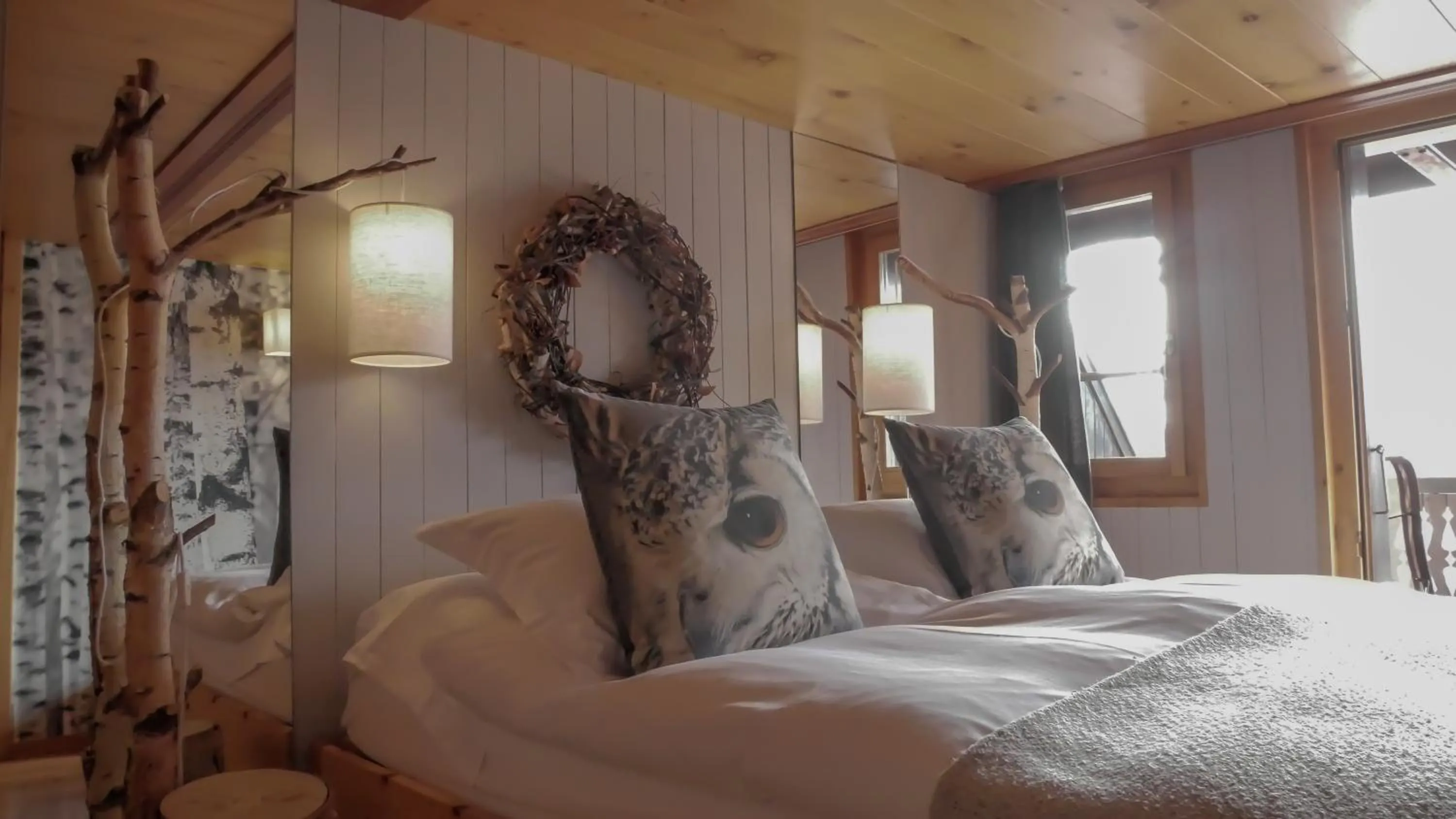 Bed in Hôtel Le Grand Chalet Favre