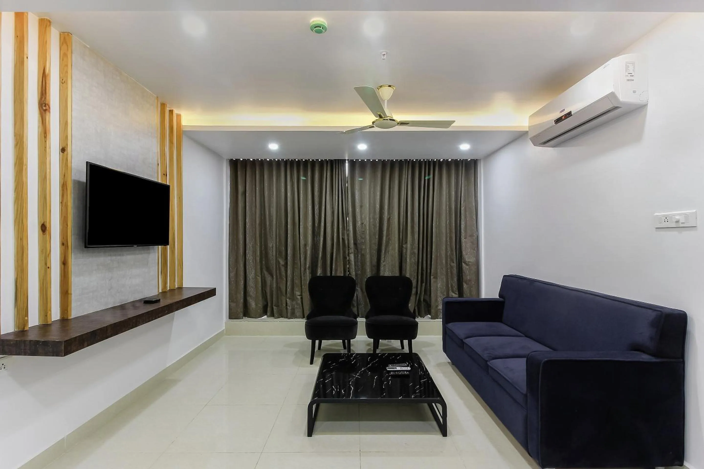 Lobby or reception in Super Capital O Hoysala Inn