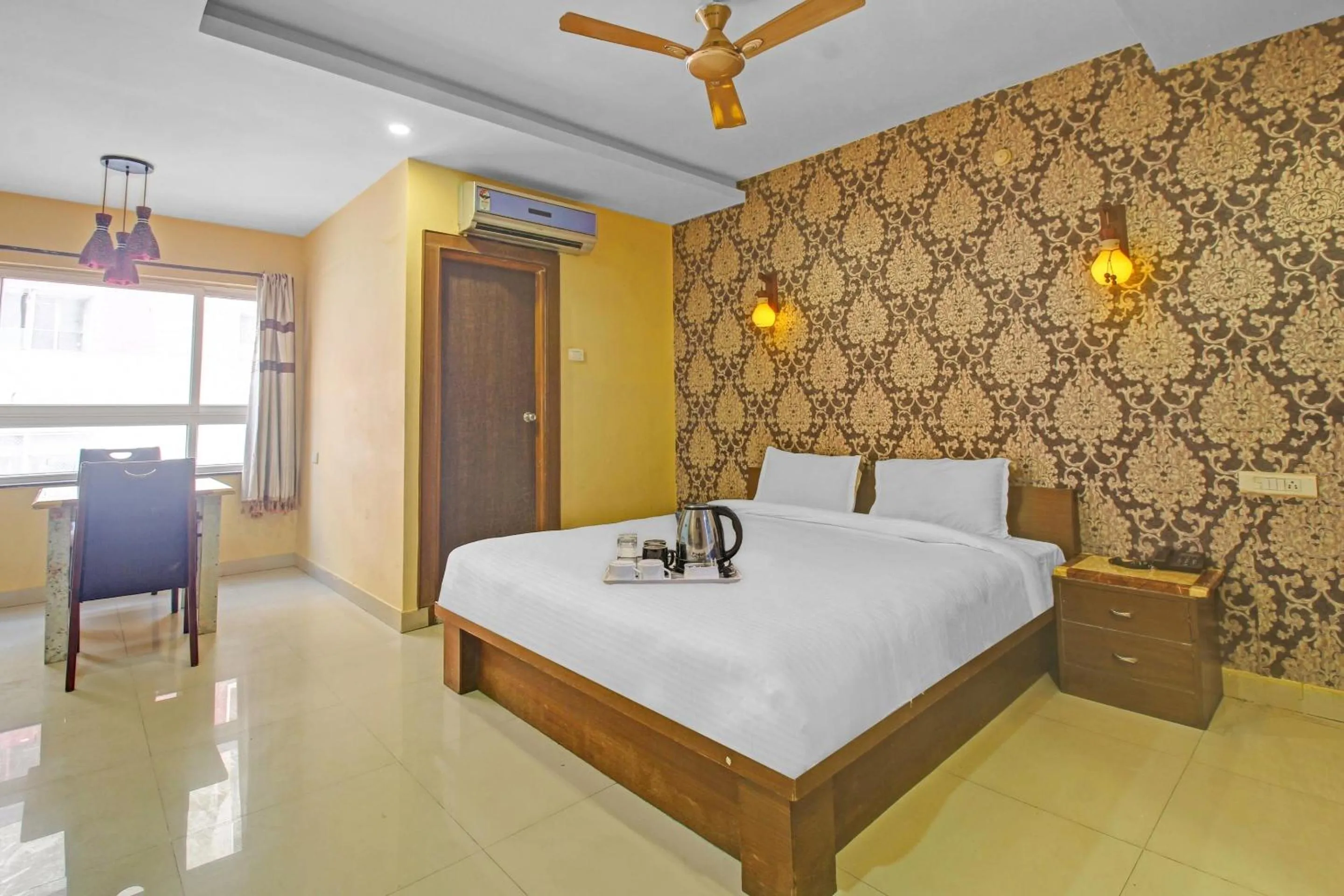 Bedroom in Collection O Regal Near ISKON TEMPLE , ABIDS