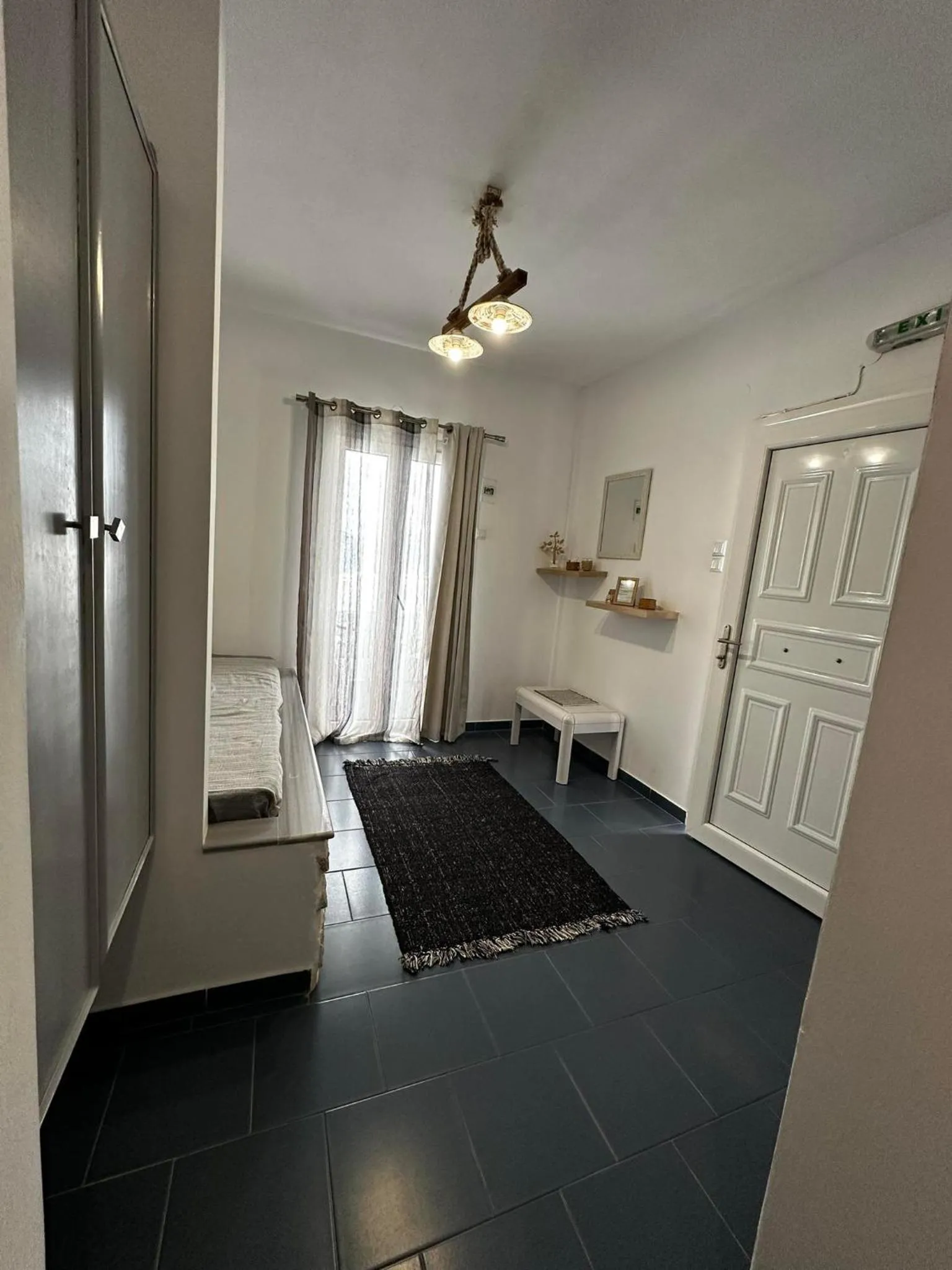Elenis Studios&Apartments