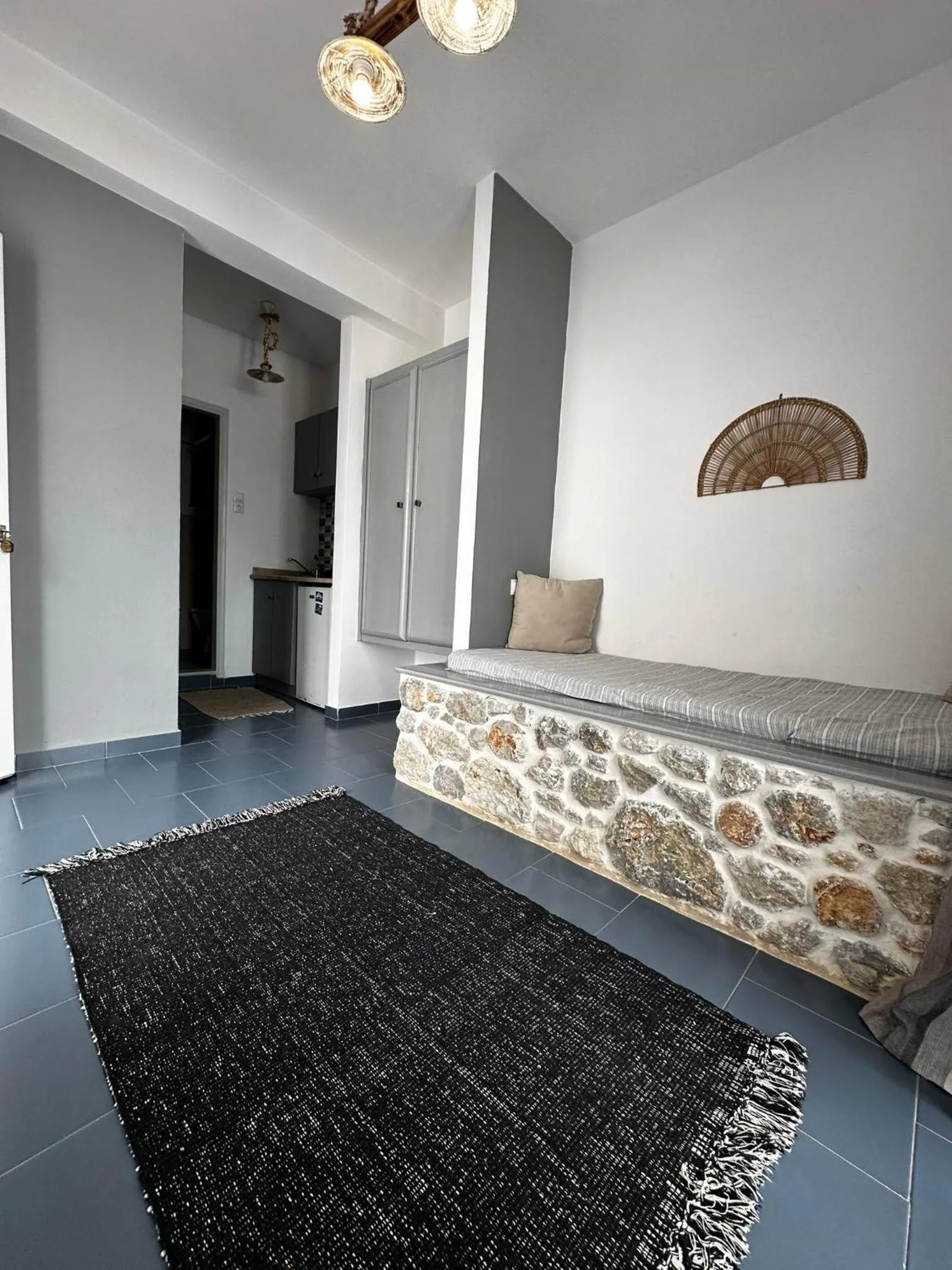 Elenis Studios&Apartments