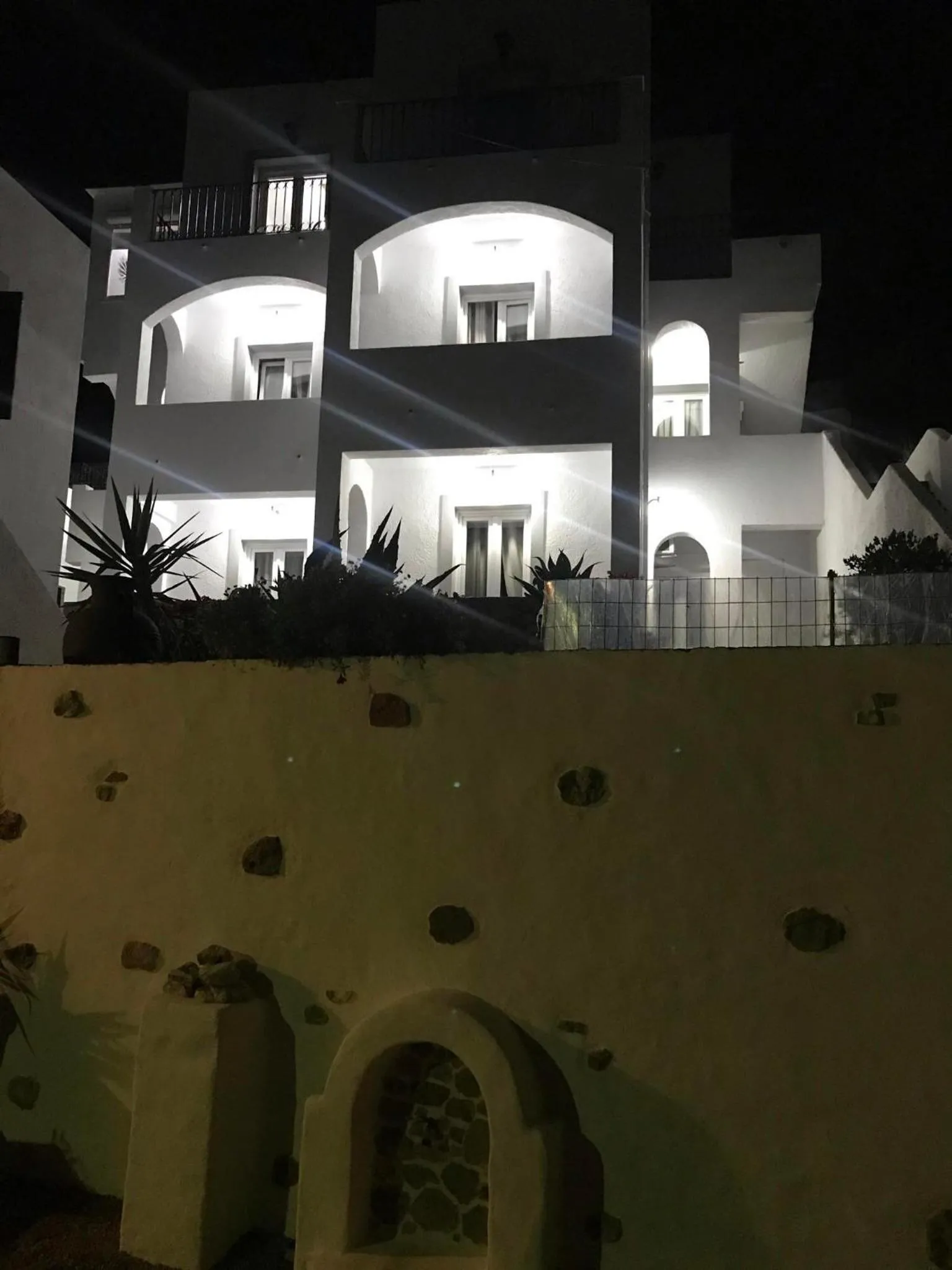 Elenis Studios&Apartments