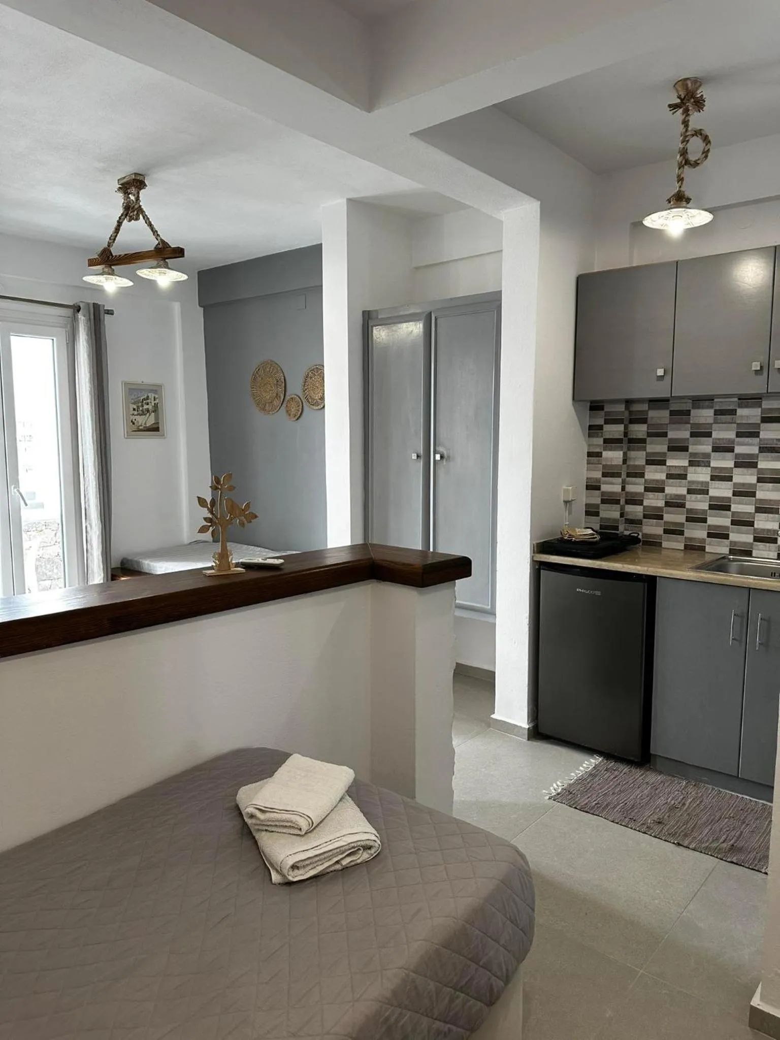 Elenis Studios&Apartments