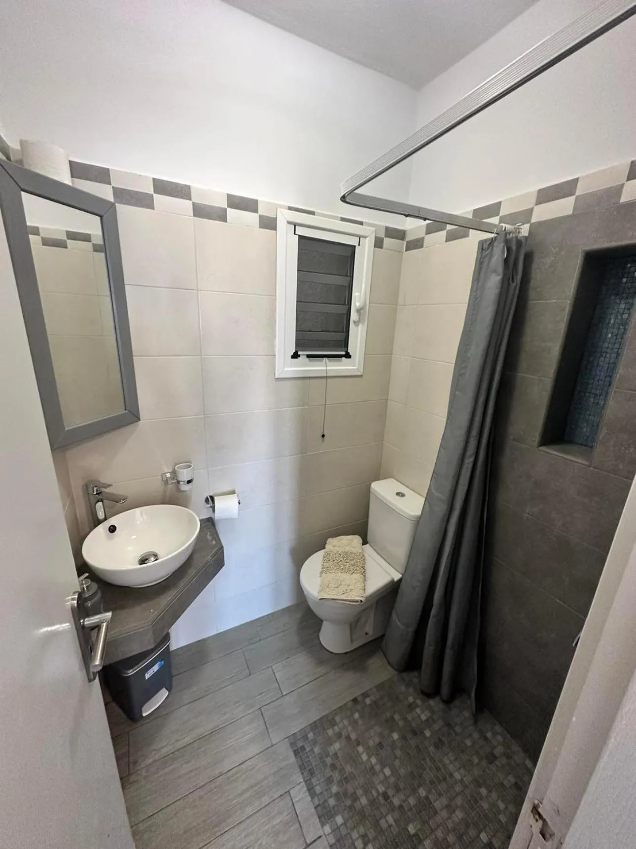 Elenis Studios&Apartments