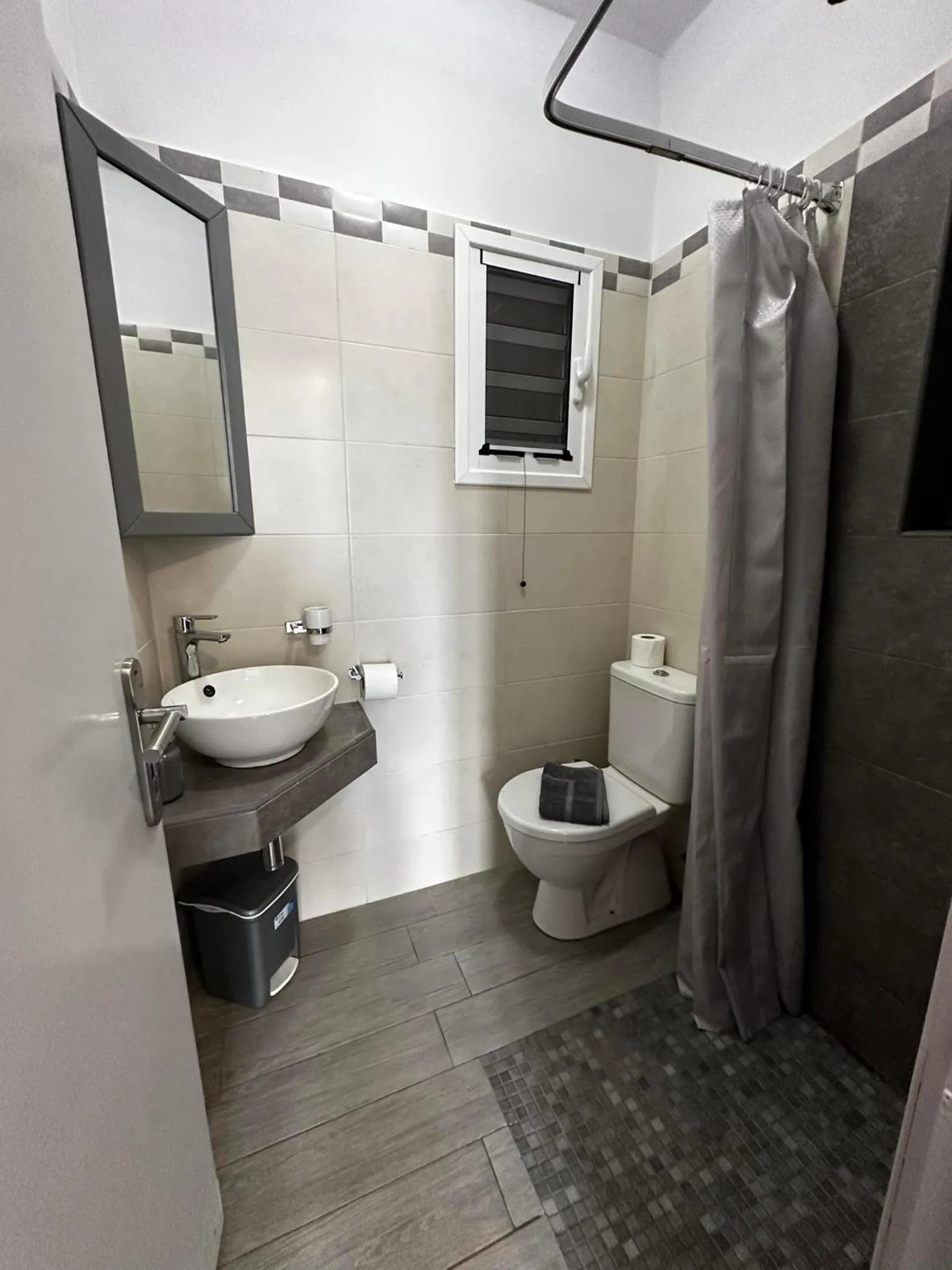 Elenis Studios&Apartments