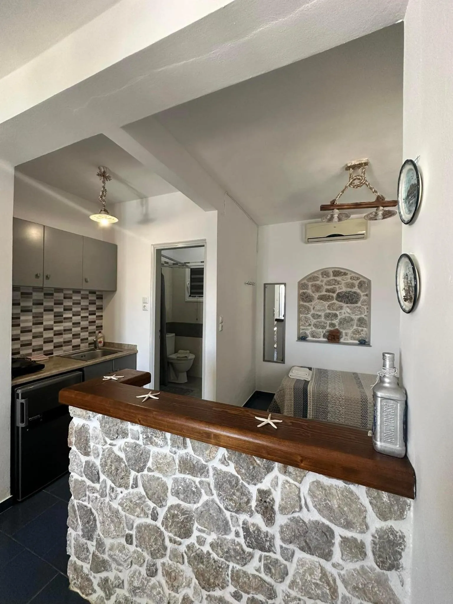 Elenis Studios&Apartments