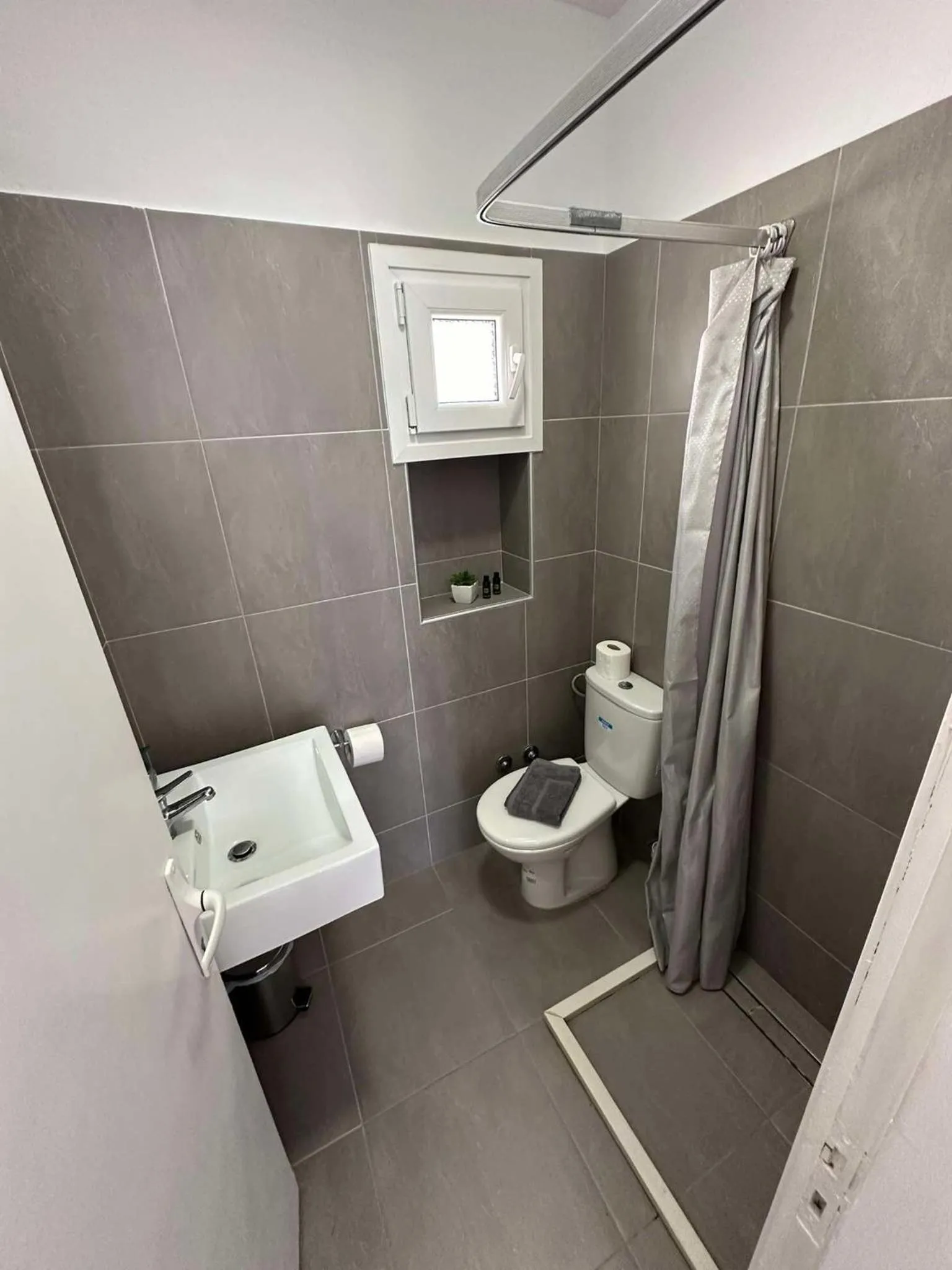 Elenis Studios&Apartments