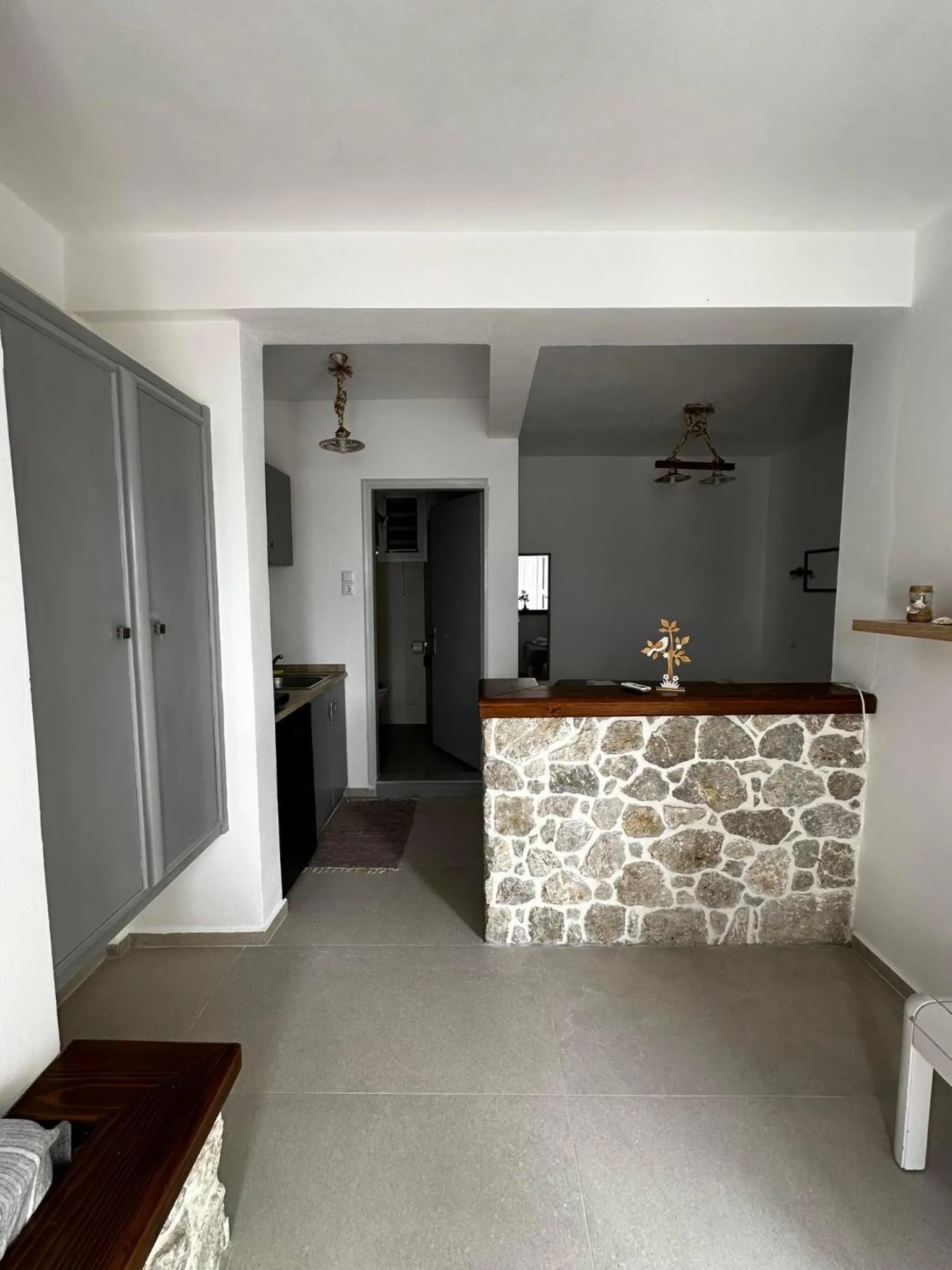 Elenis Studios&Apartments