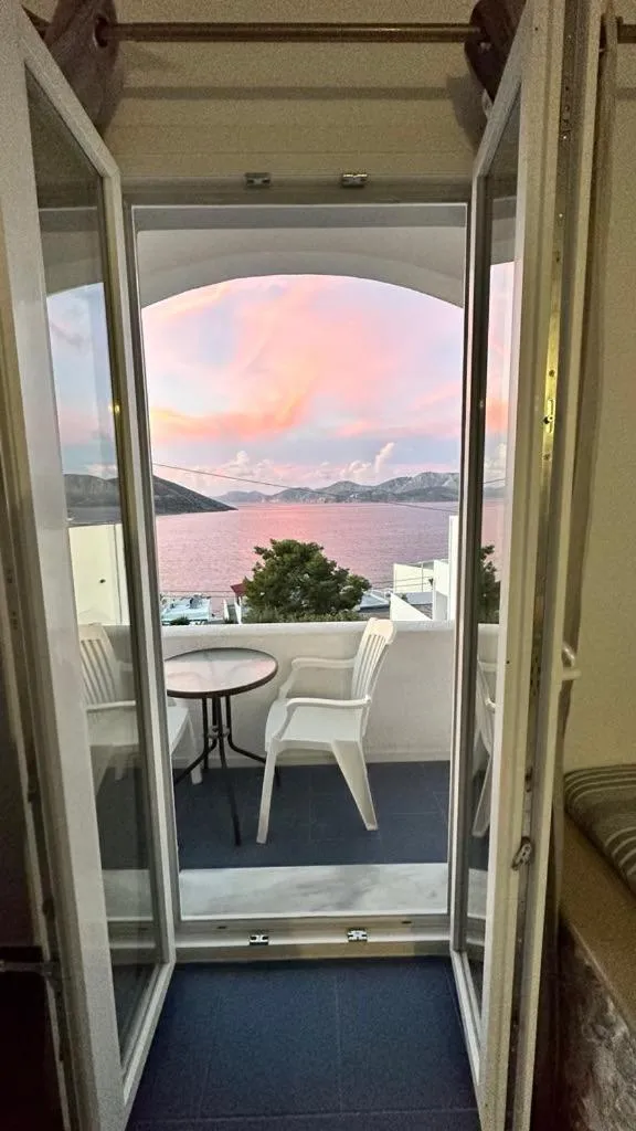 Elenis Studios&Apartments