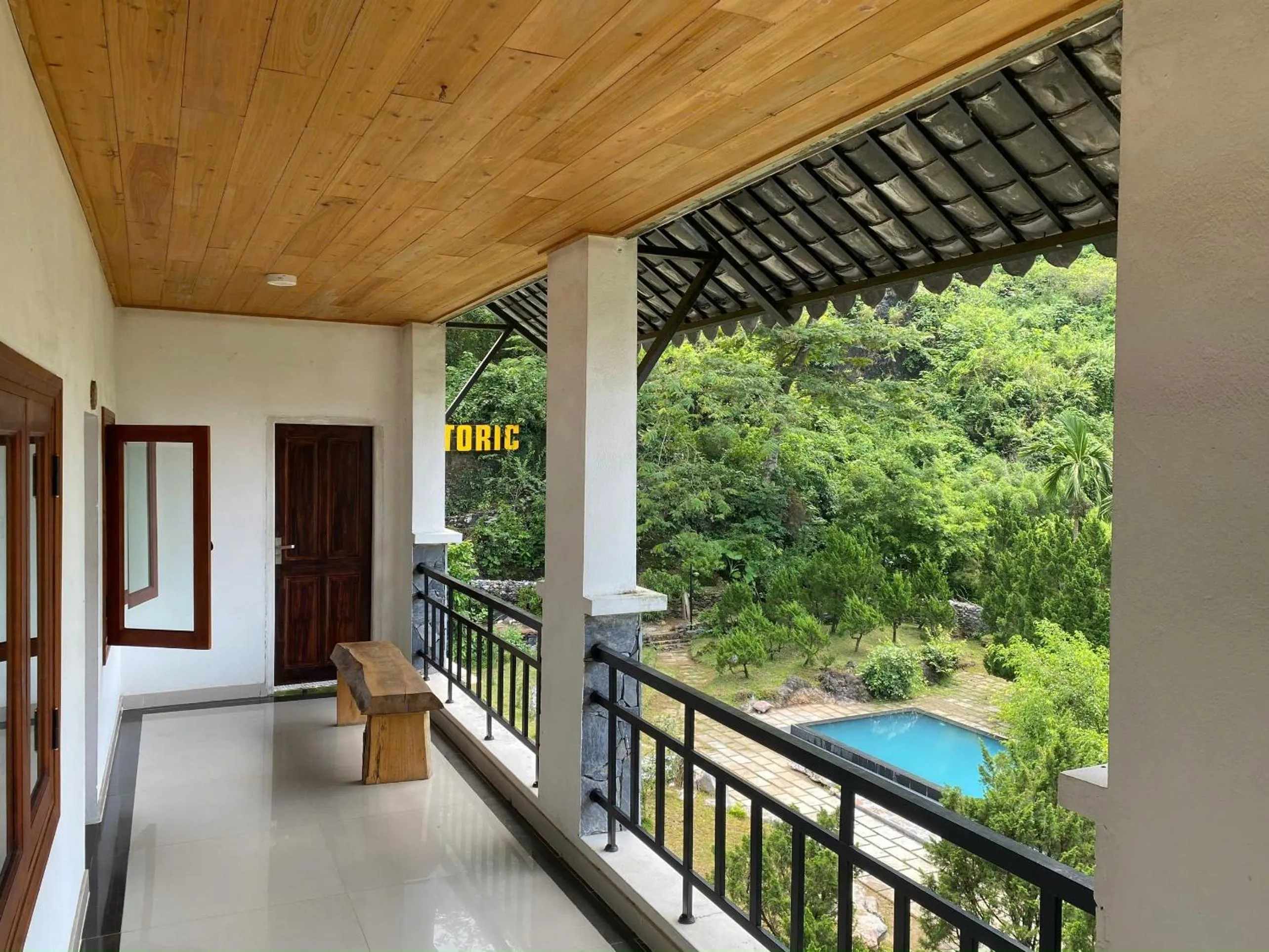 Ha Giang Historic Hotel & Tours