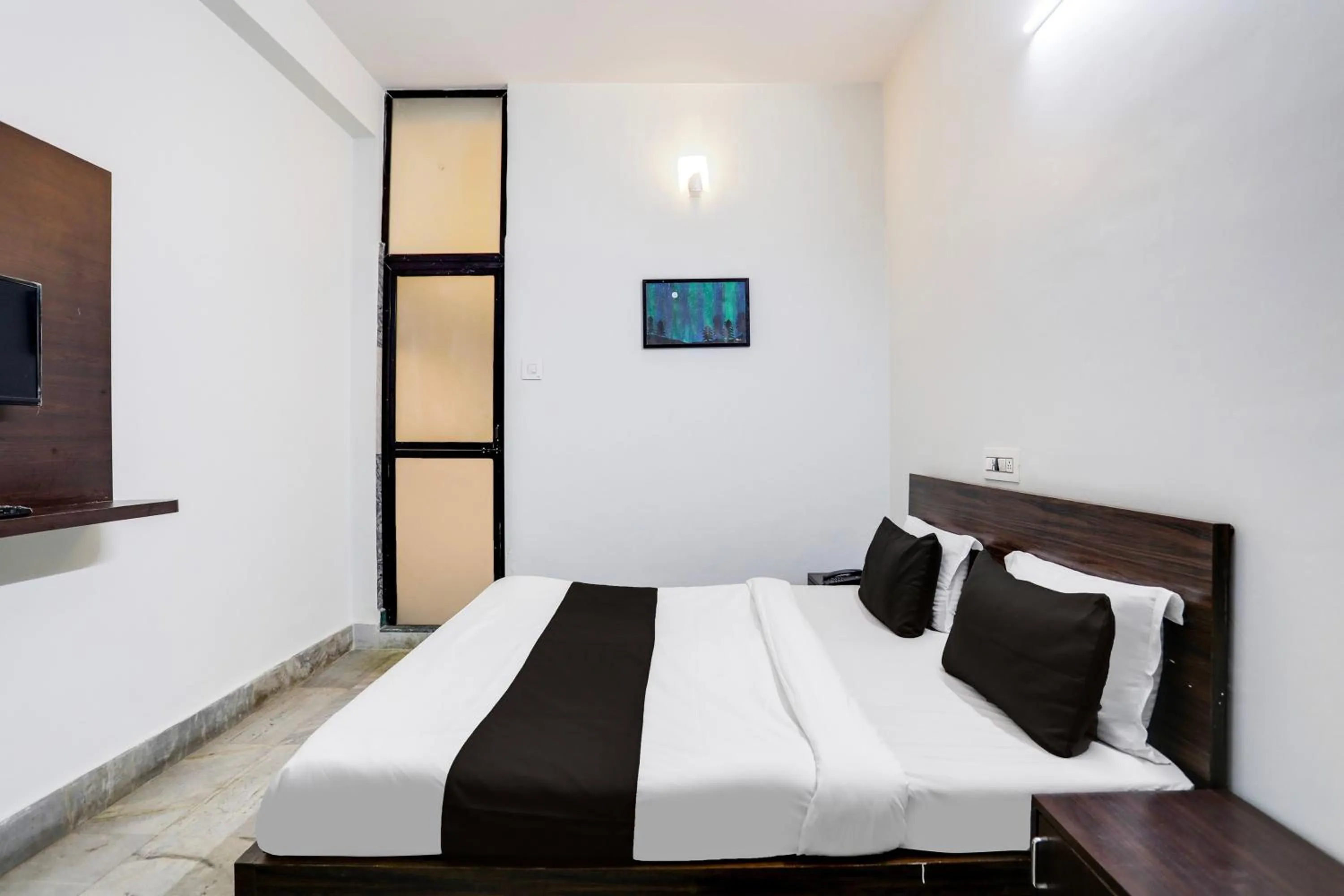 Bedroom, Bed in Hotel O Shree Ram Residency