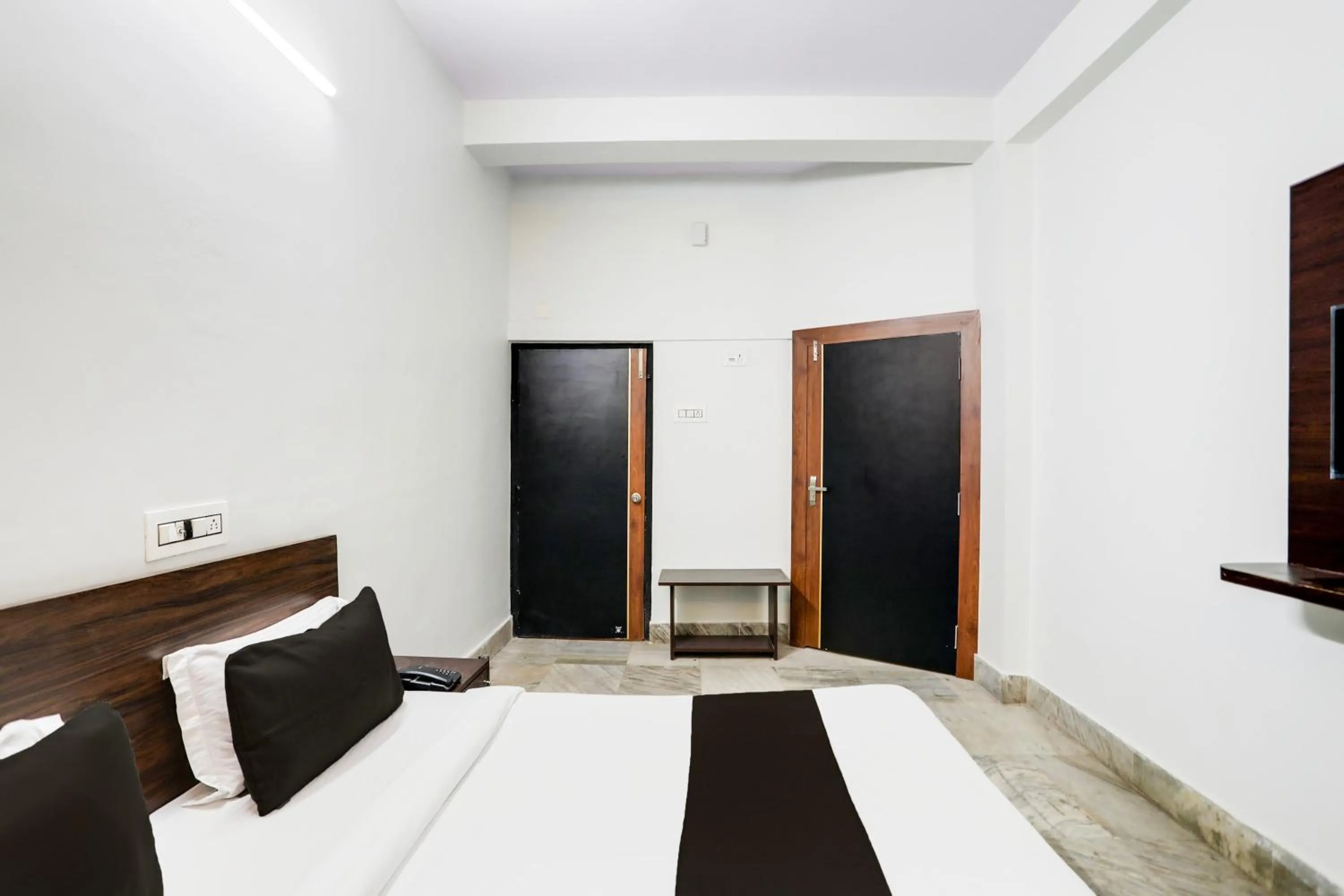 Bedroom, Bed in Hotel O Shree Ram Residency