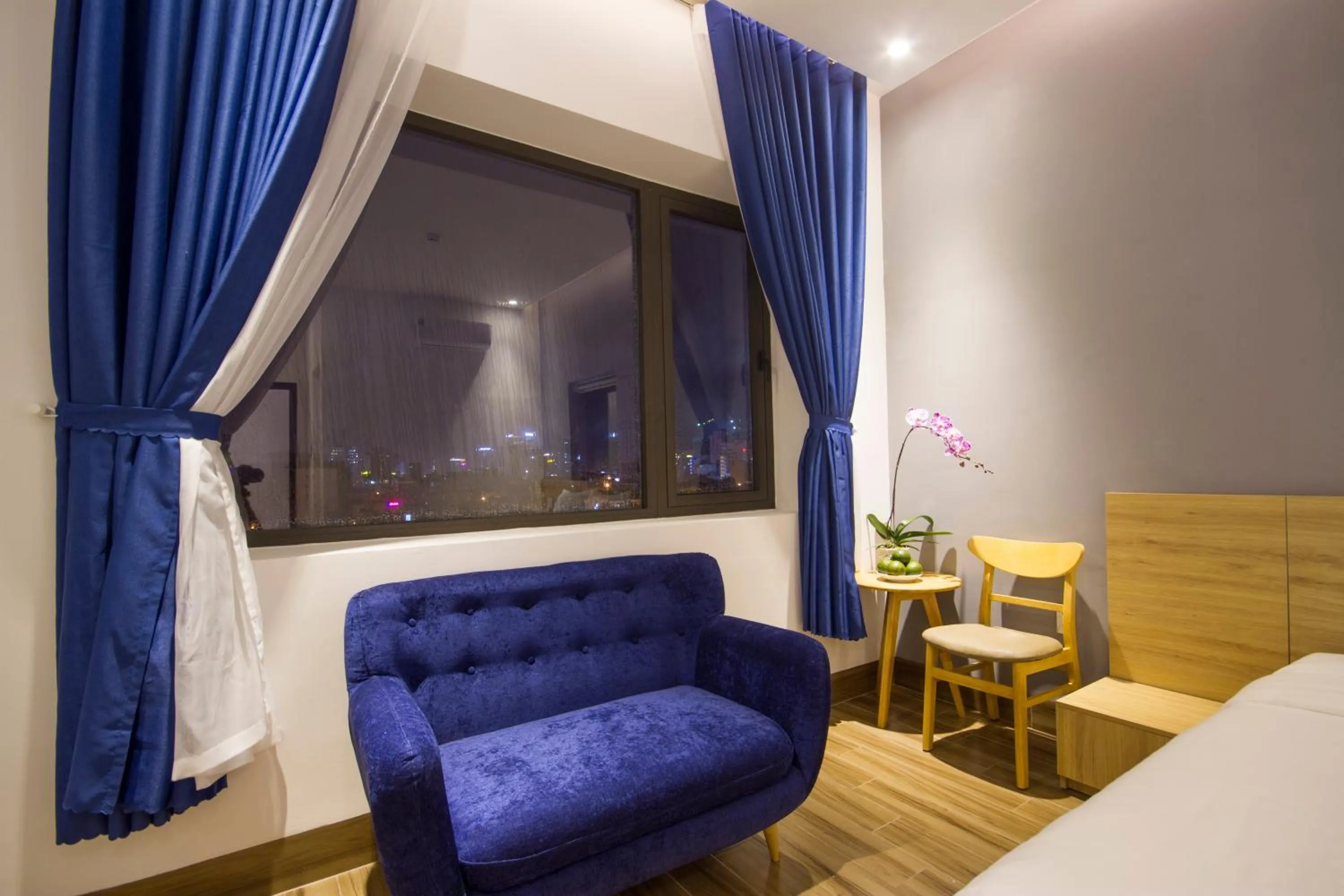 Seating area, Bed in King House Villa Hotel & Spa