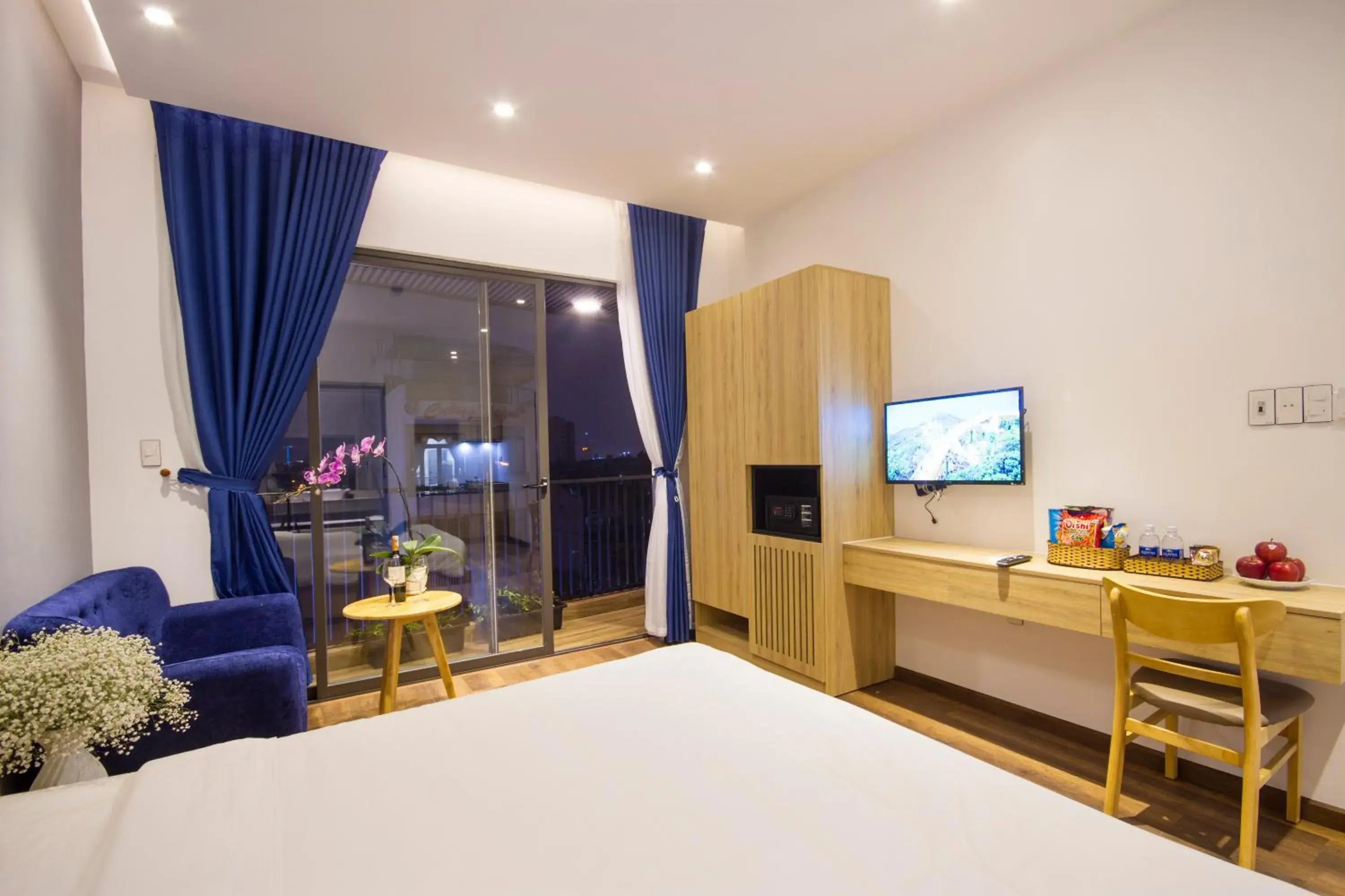 TV and multimedia, Bed in King House Villa Hotel & Spa TV and multimedia, Bed in King House Villa Hotel & Spa