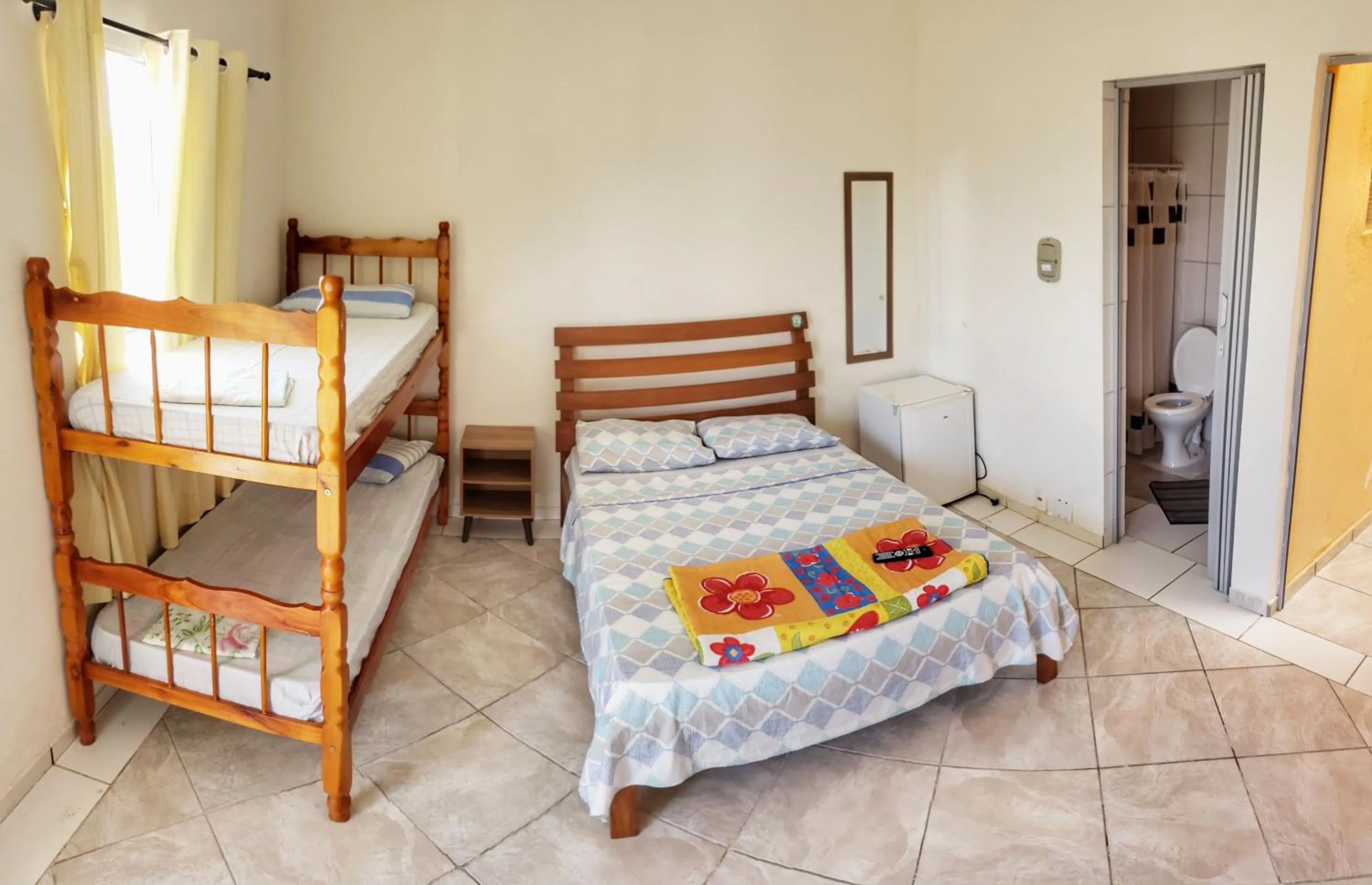Photo of the whole room, Bed in Pousada Aconchego