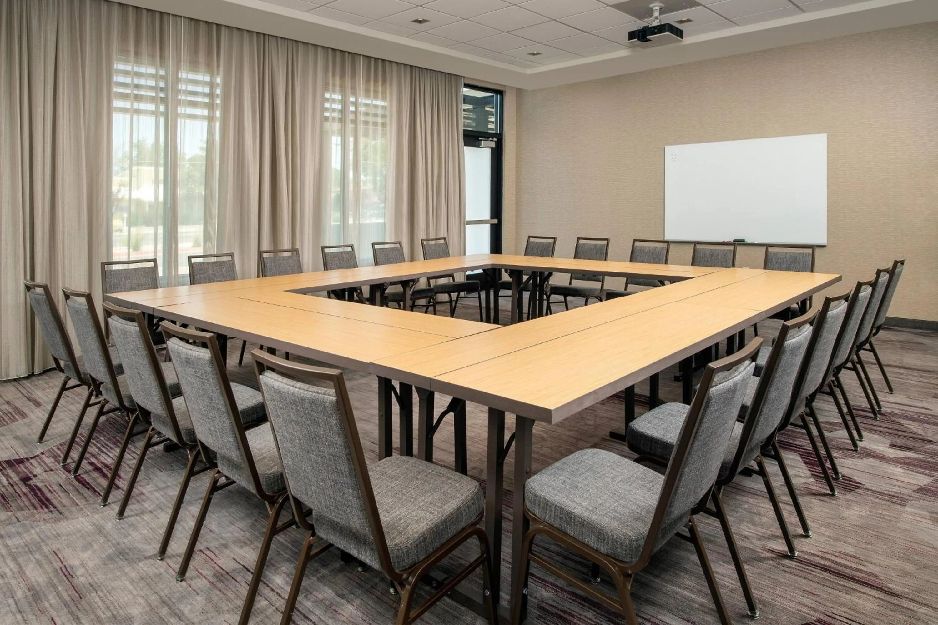 Meeting/conference room in Courtyard by Marriott Las Cruces at NMSU