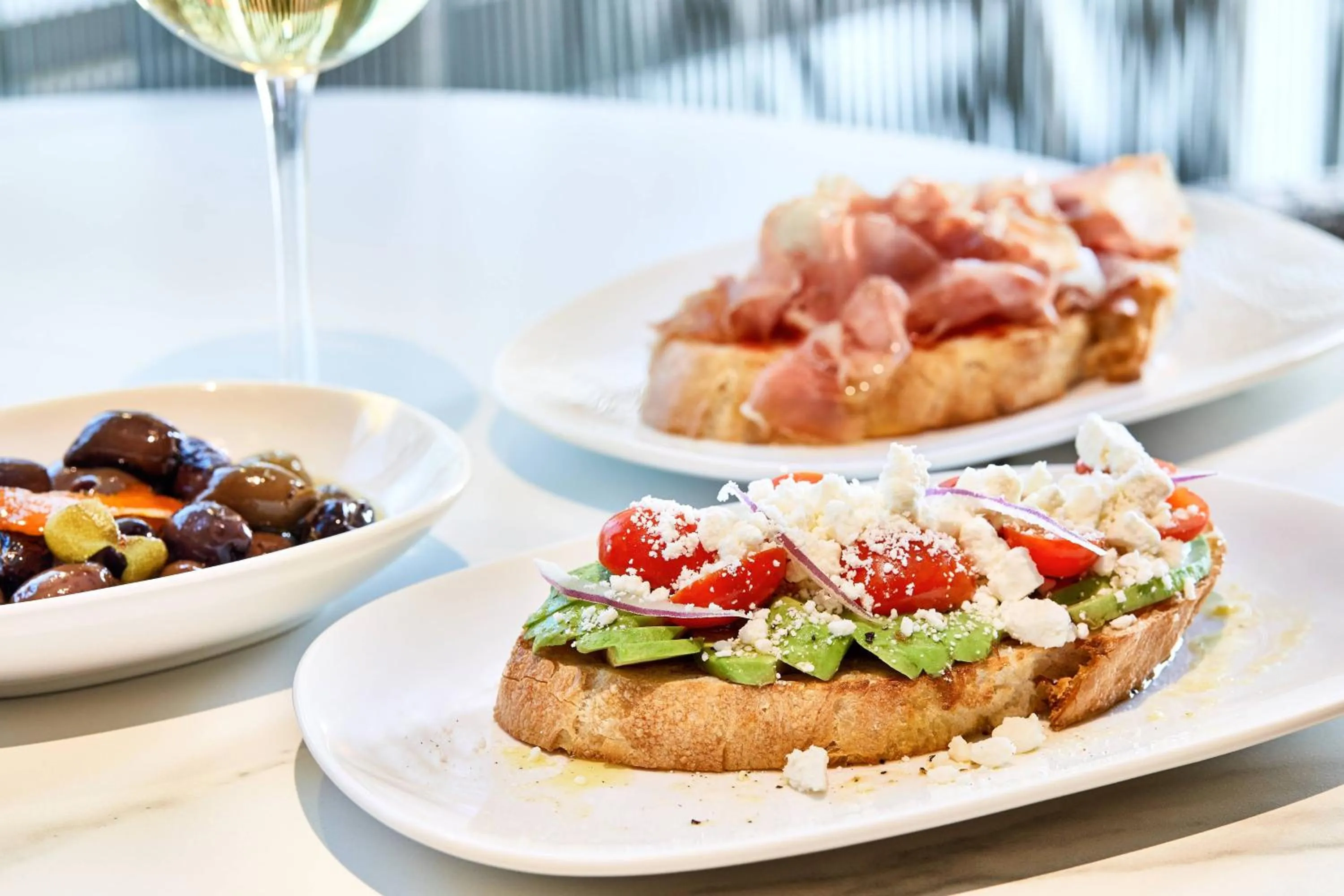 Lounge or bar in AC Hotel by Marriott Miami Airport West/Doral