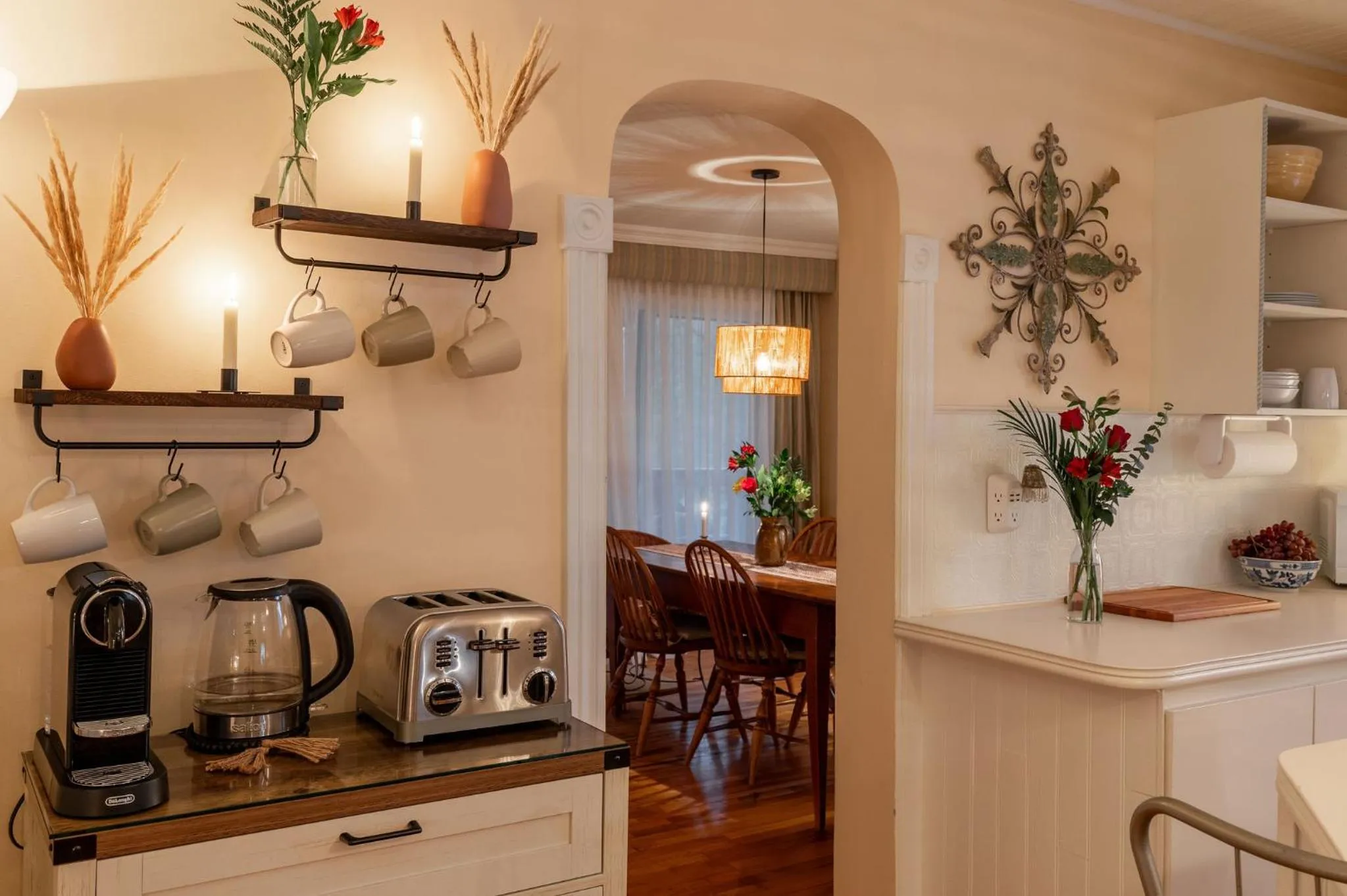 Coffee/tea facilities in Auberge Old Chelsea