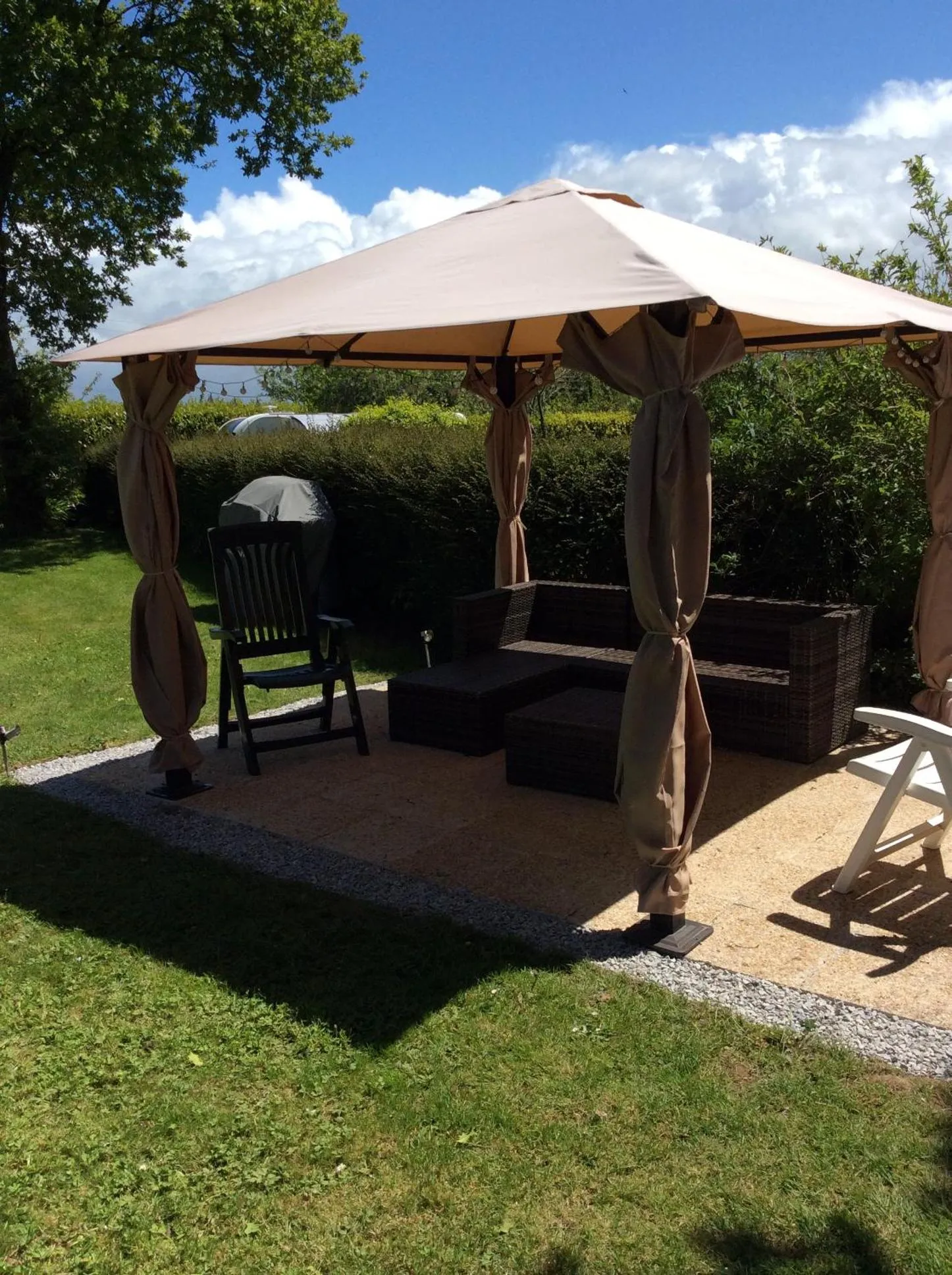 Patio in Le Boterff Gites et Camping
