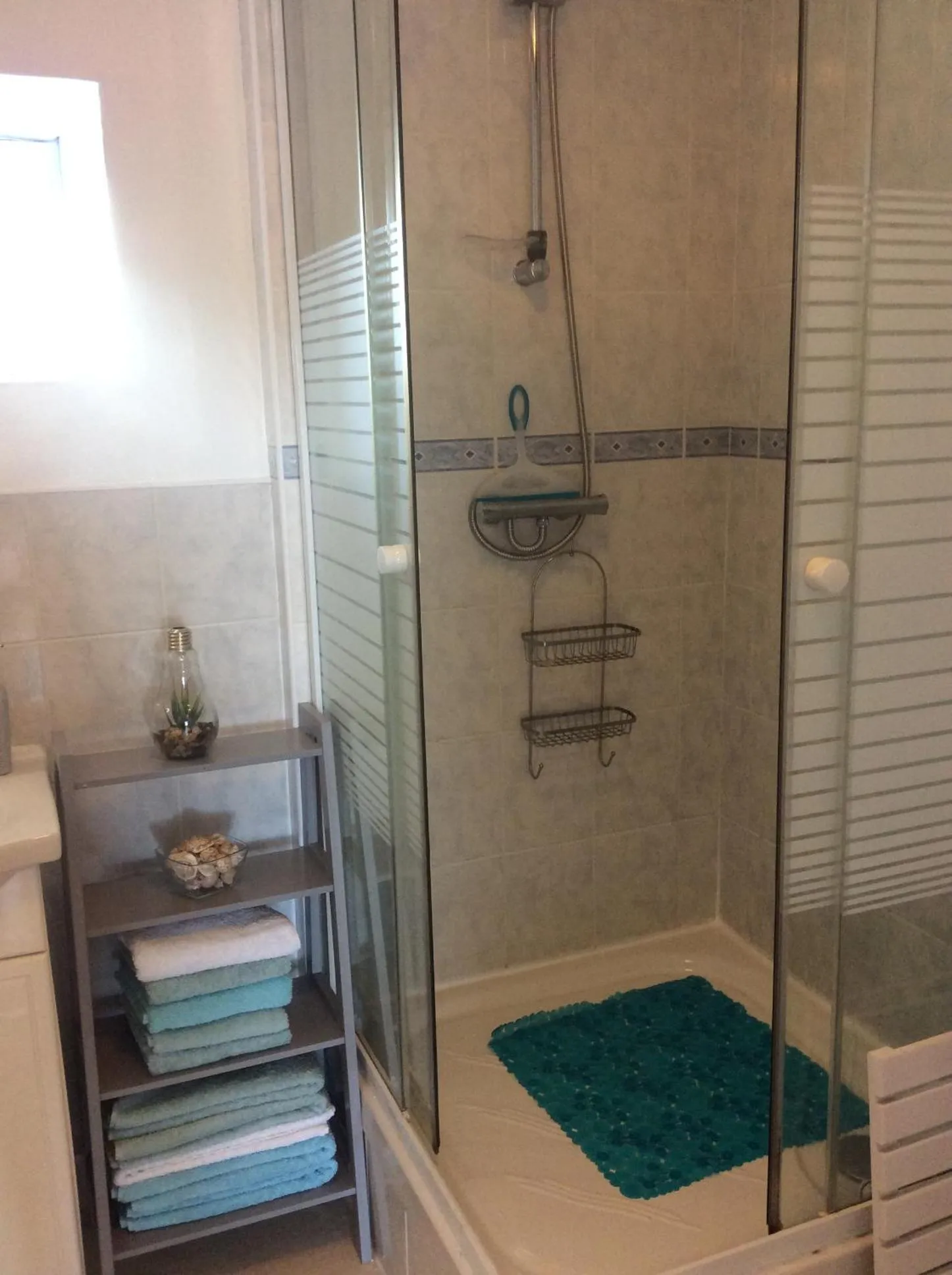 Bathroom in Le Boterff Gites et Camping