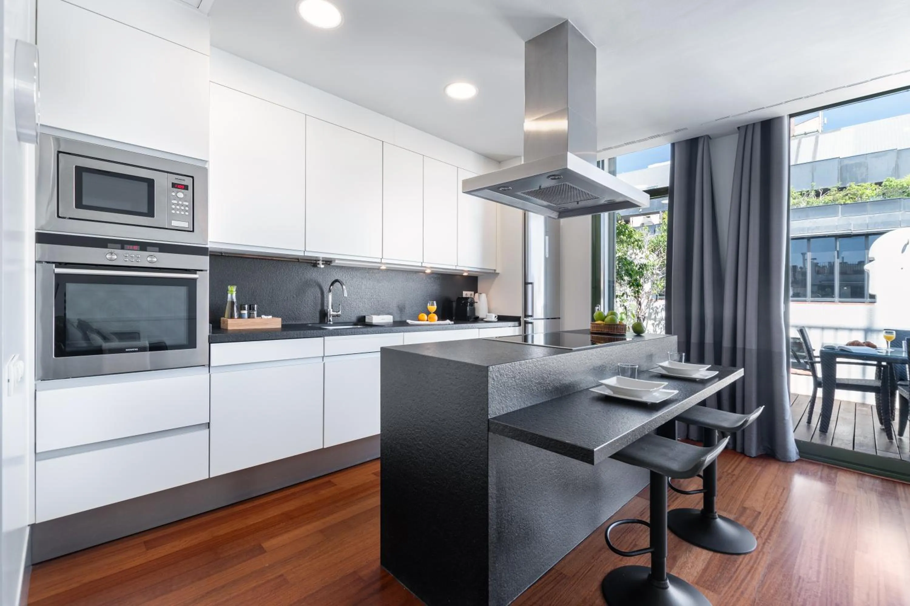 Coffee/tea facilities in Aspasios Paseo de Gracia Apartments