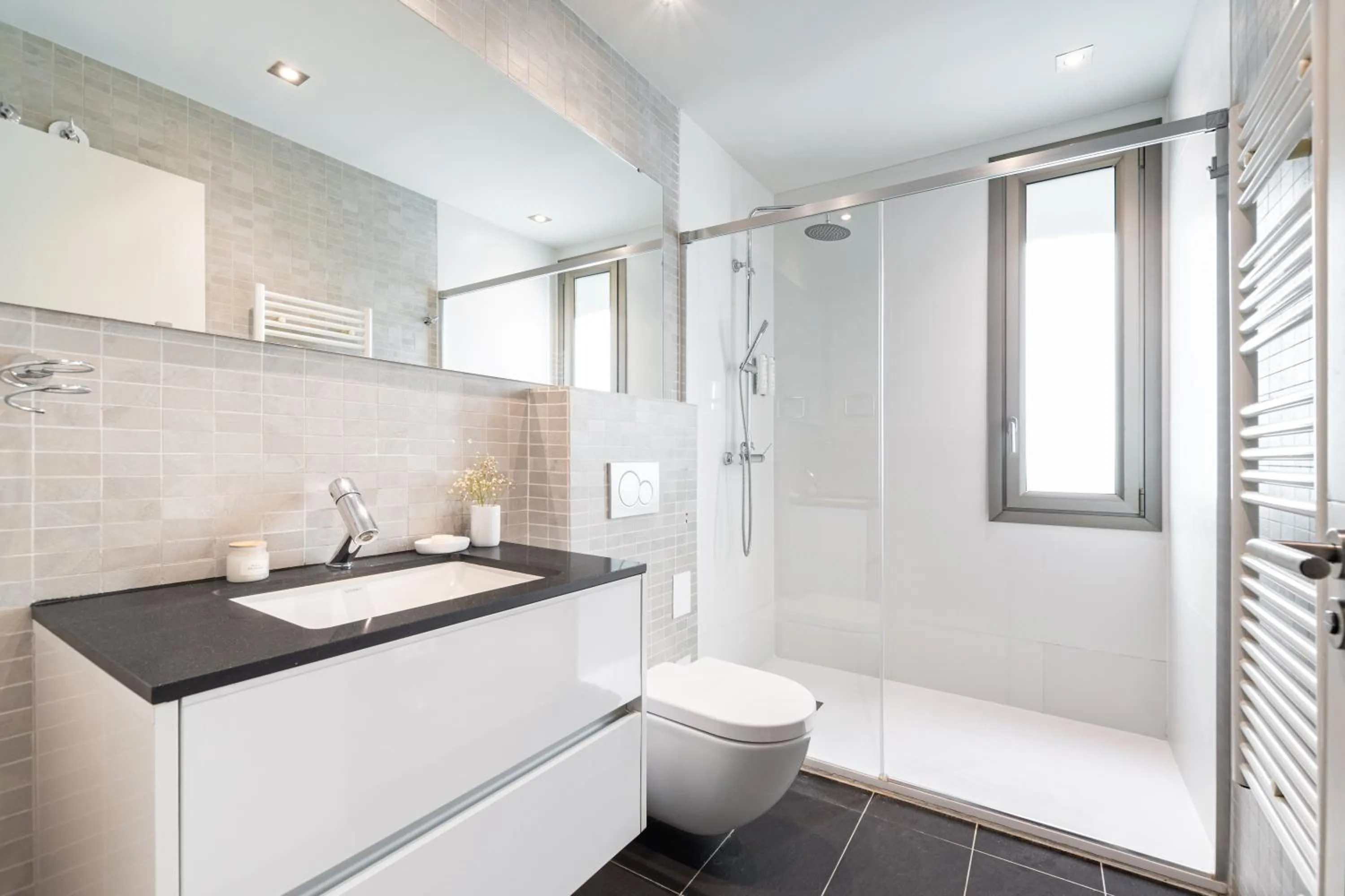 Shower in Aspasios Paseo de Gracia Apartments