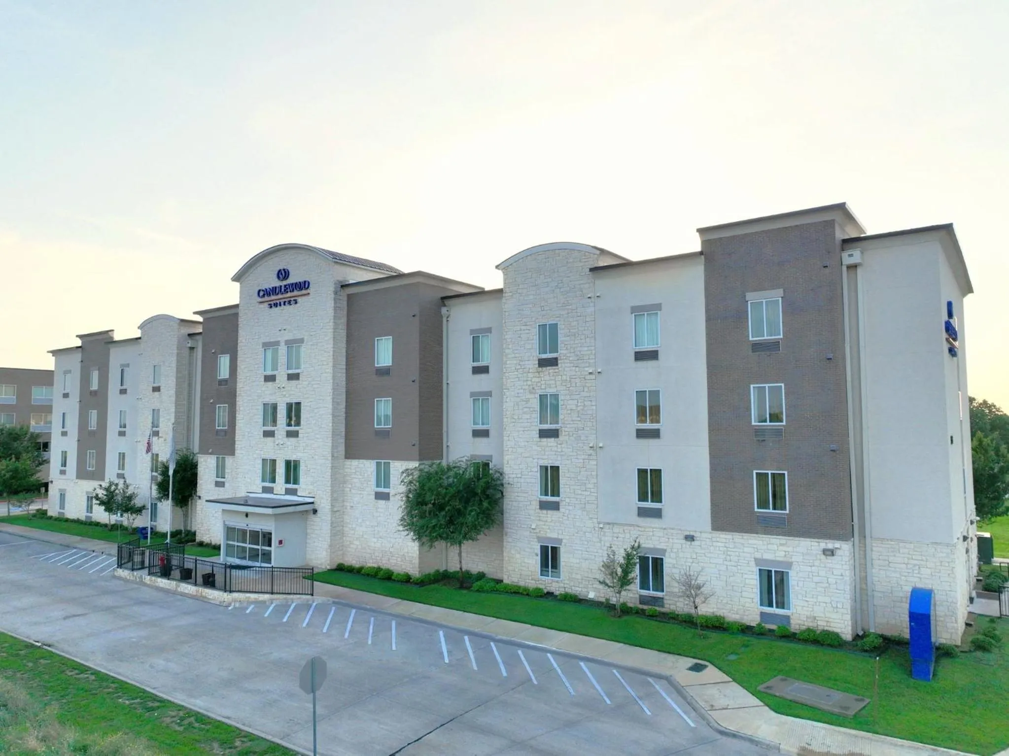 Property building in Candlewood Suites Dallas NW - Farmers Branch by IHG