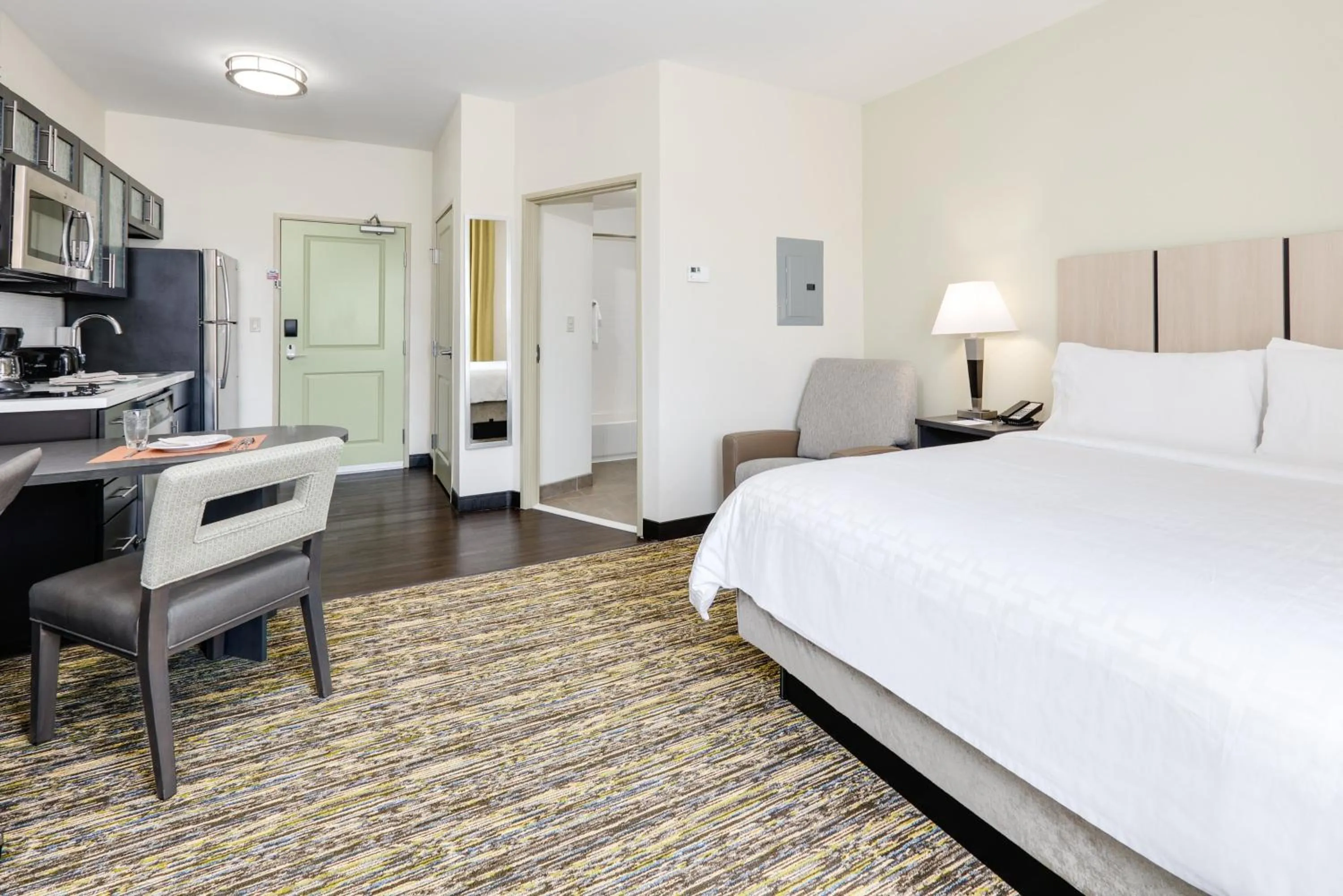 Photo of the whole room, Bed in Candlewood Suites Dallas NW - Farmers Branch by IHG