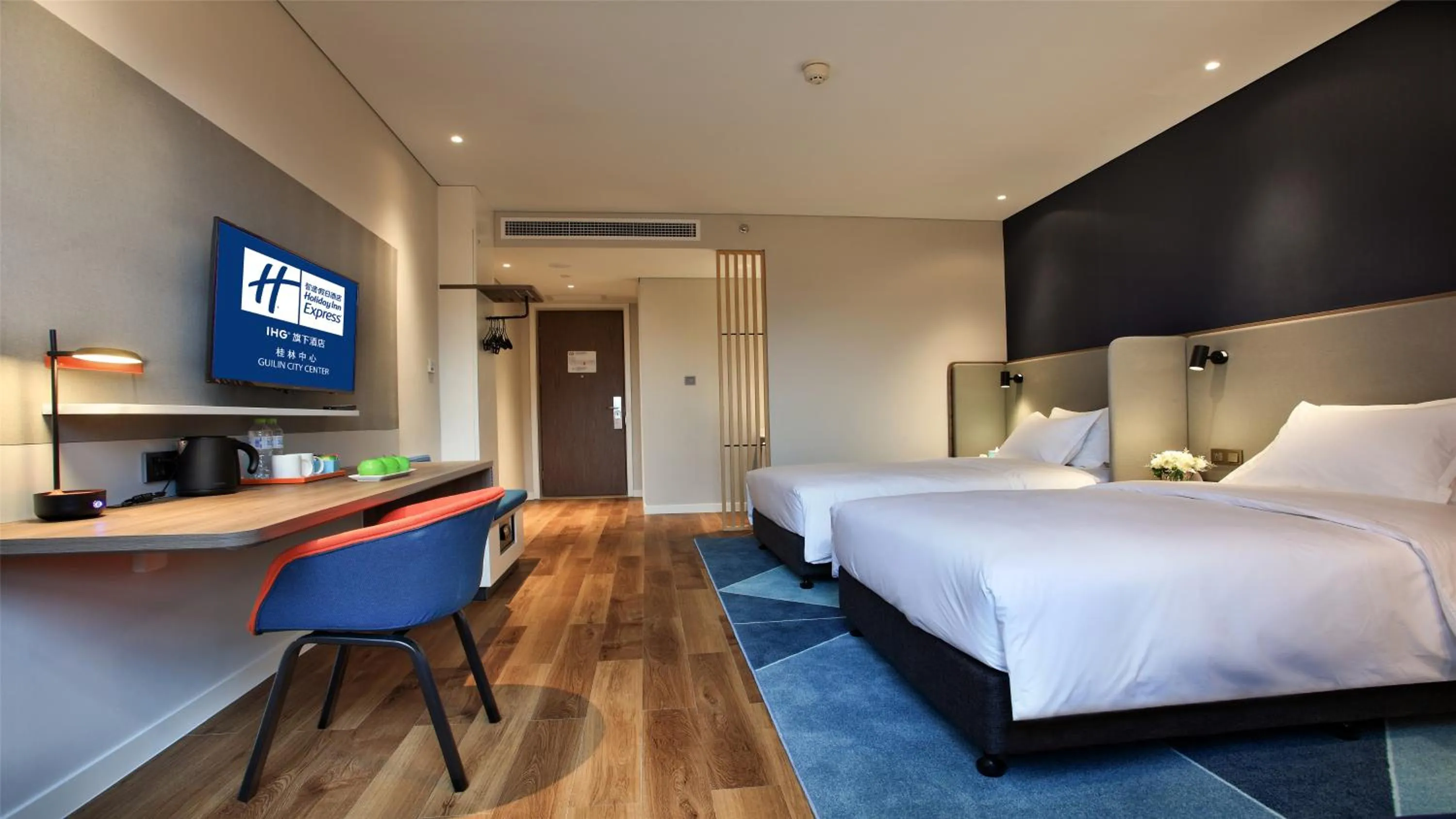 Bed in Holiday Inn Express Guilin City Center by IHG