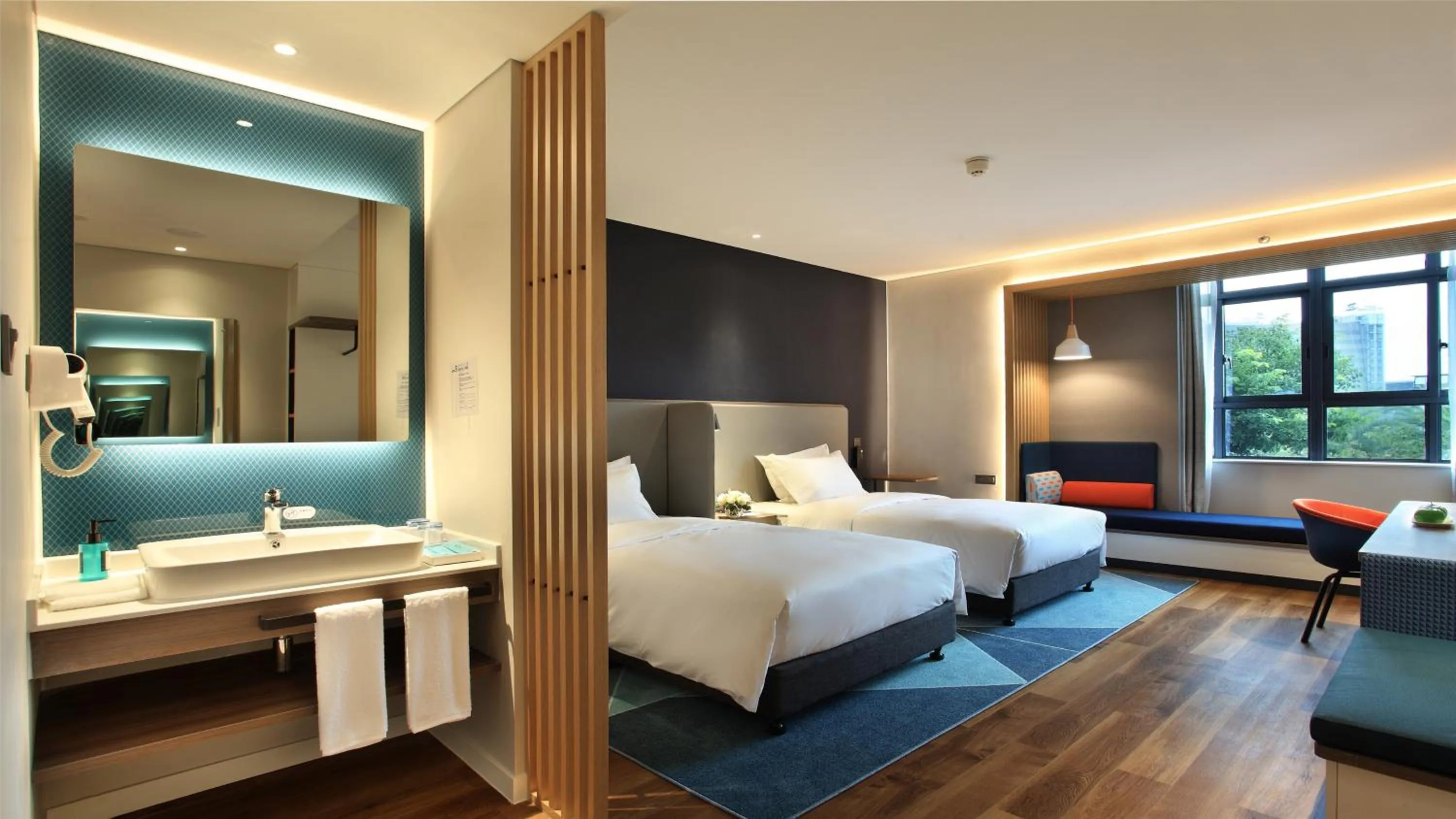 Bed in Holiday Inn Express Guilin City Center by IHG