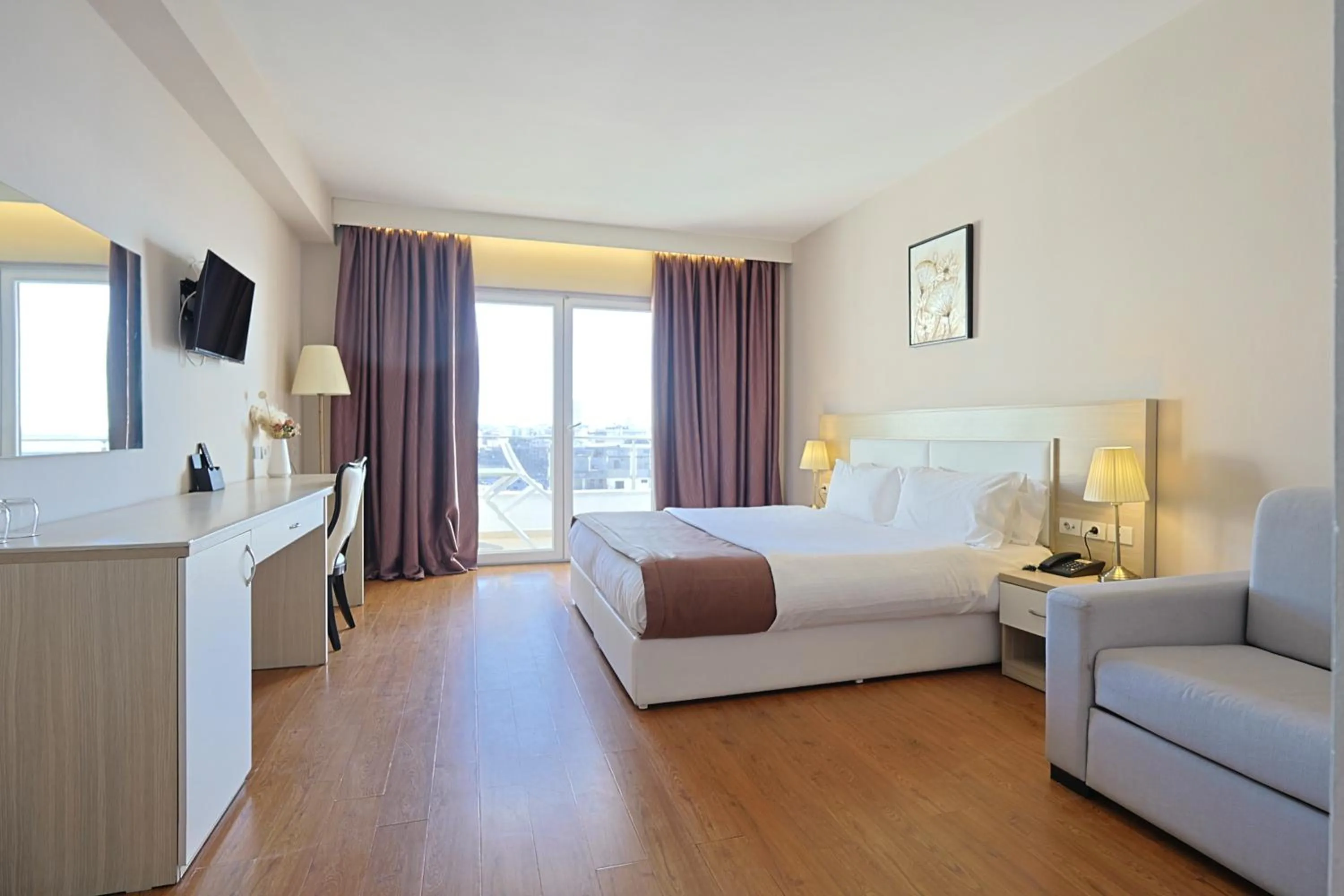 Photo of the whole room, Bed in Hotel Bleart