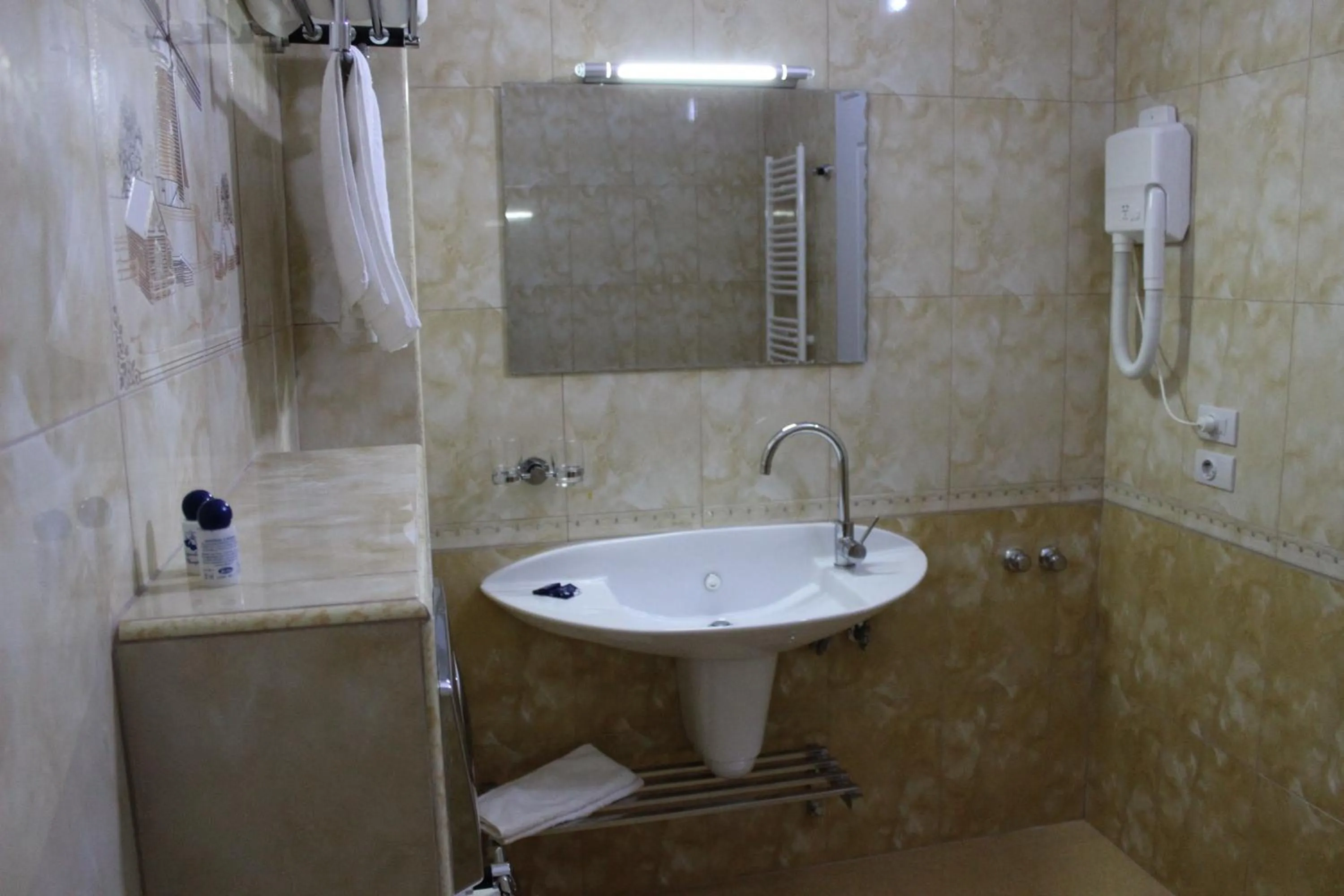 Bathroom in Hotel Bleart