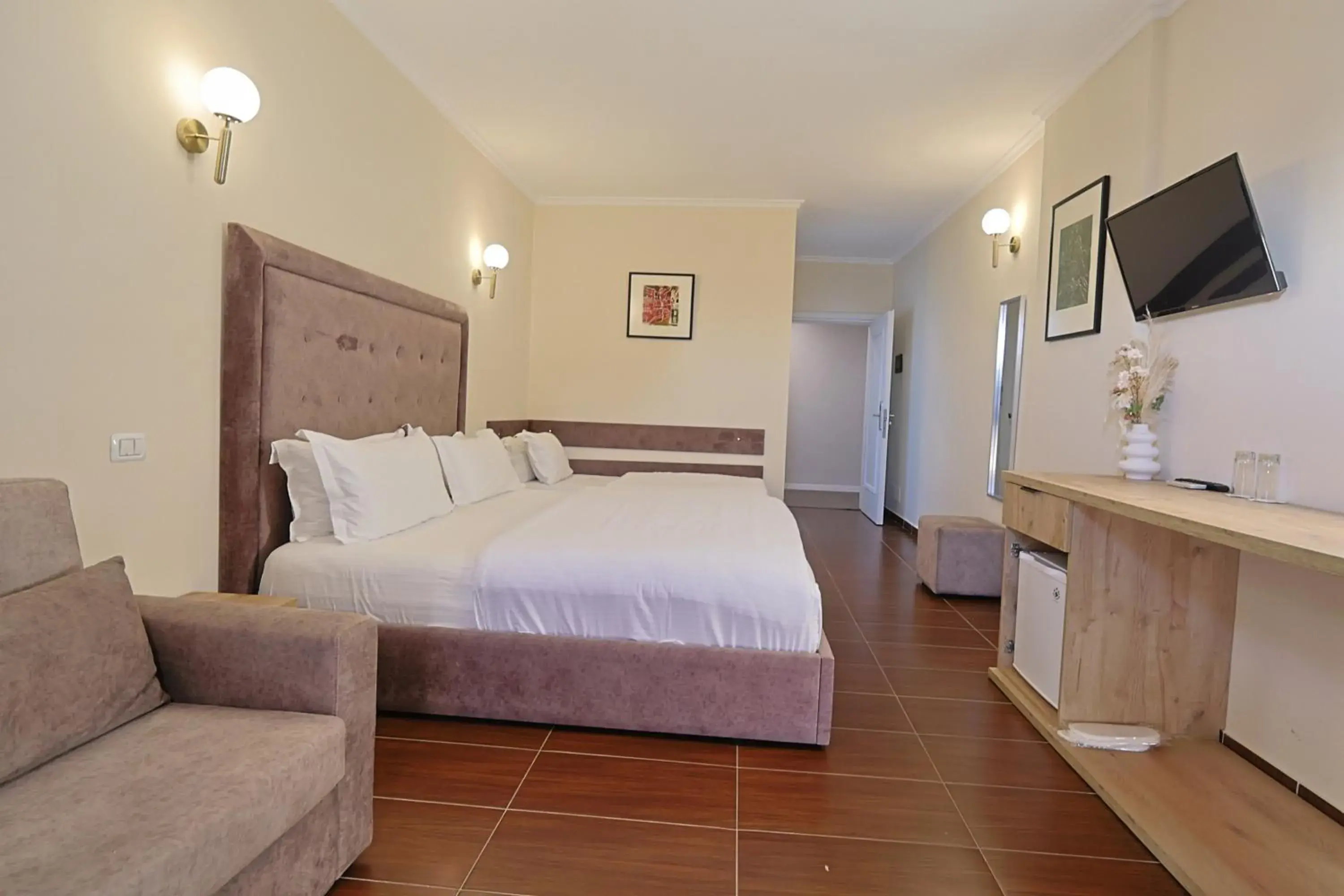 Triple Room with View in Hotel Bleart Triple Room with View in Hotel Bleart